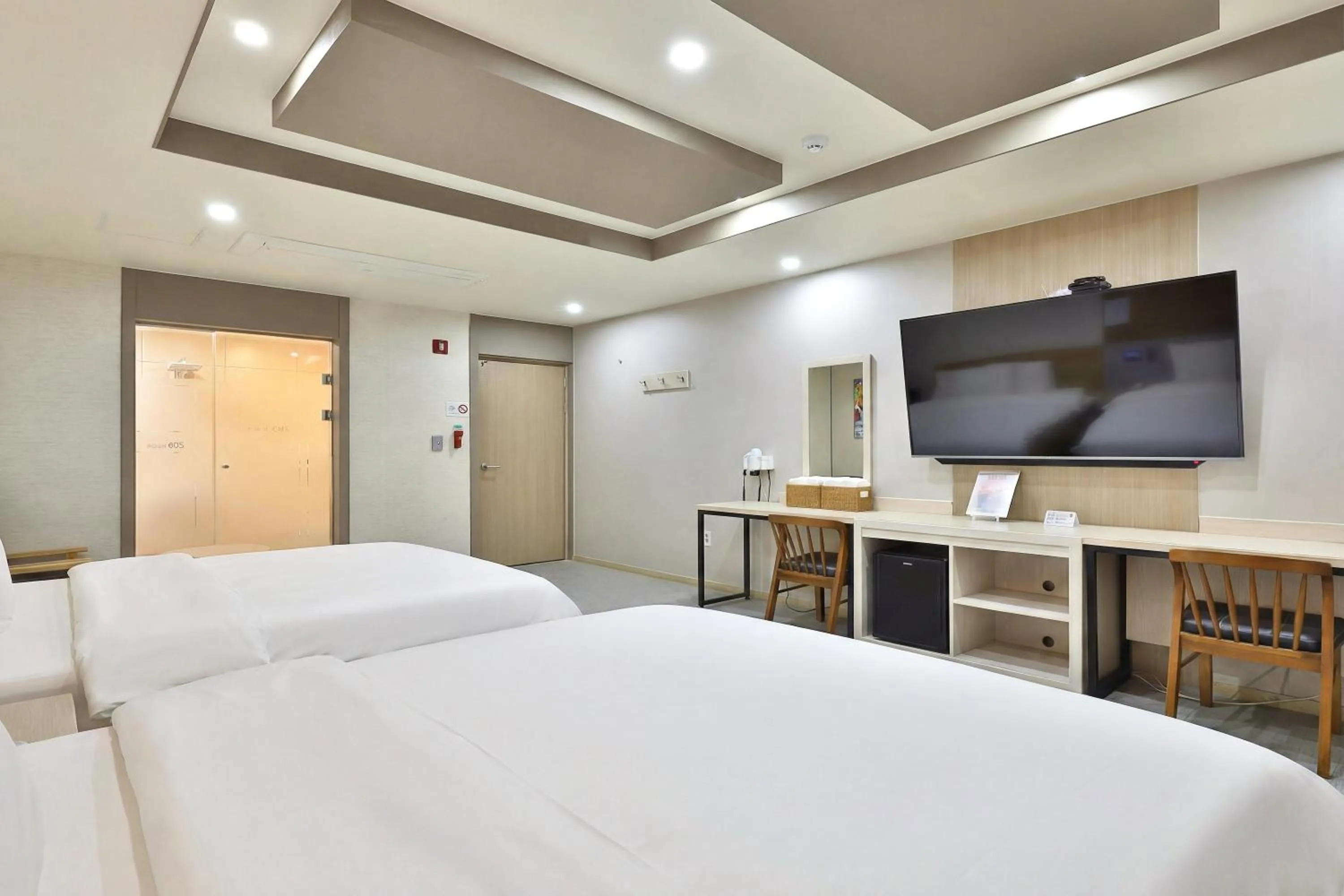 Bedroom, Bed in The Ciel
