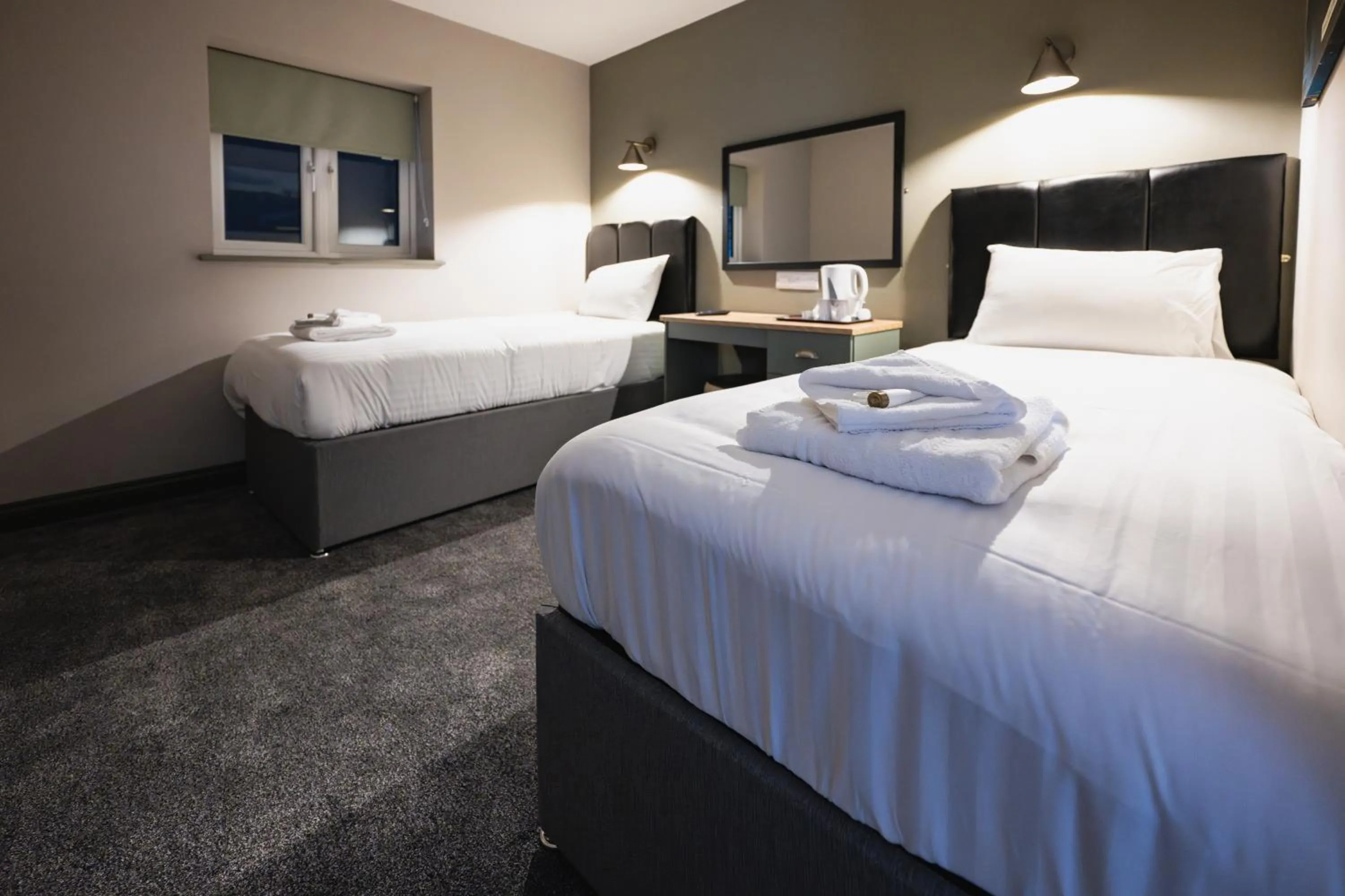 Twin Room in Pairc House Hotel