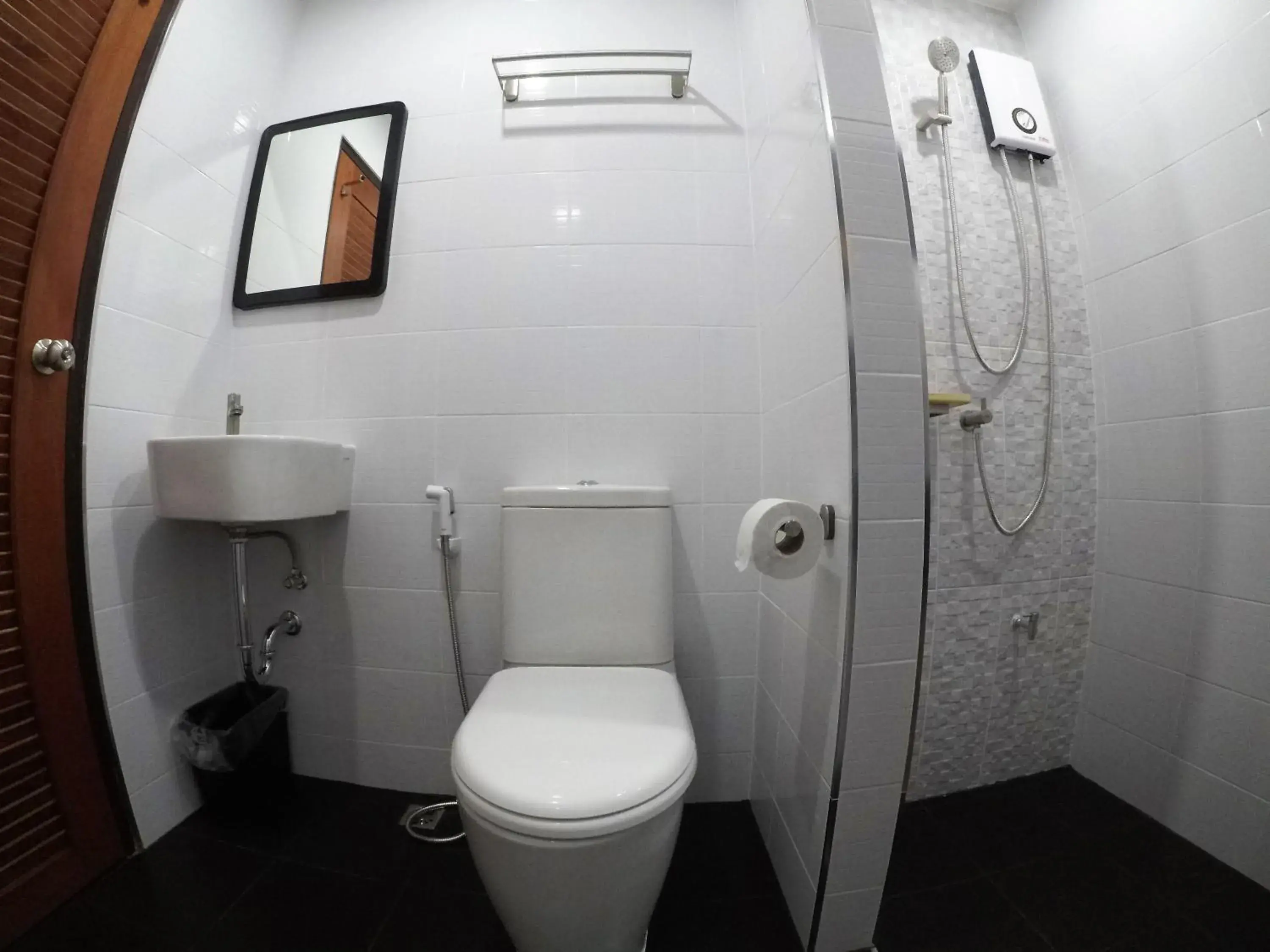 Shower in The Ghee House Shower in The Ghee House