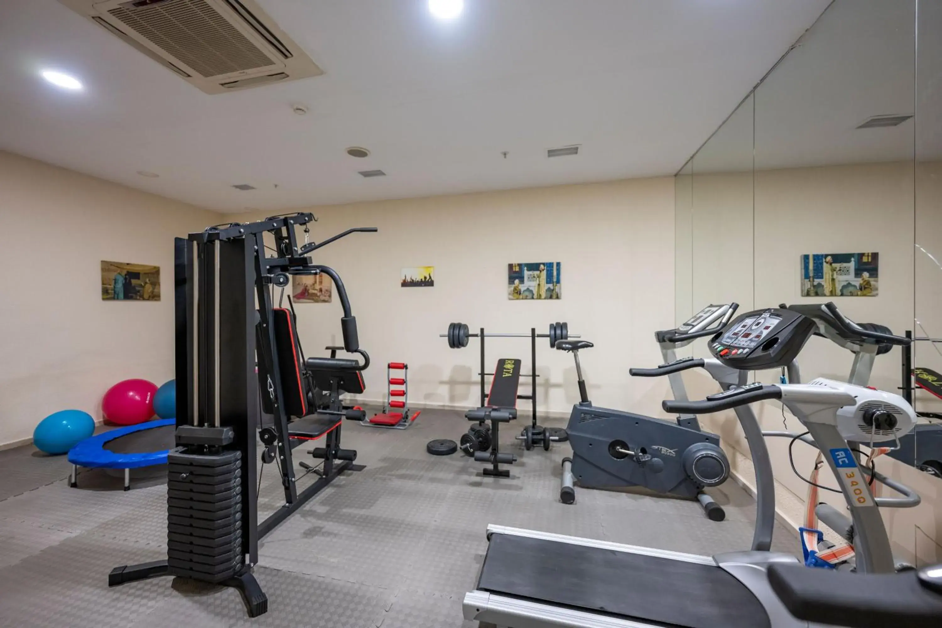 Fitness centre/facilities in Harmony Hotel Merter & SPA Fitness centre/facilities in Harmony Hotel Merter & SPA