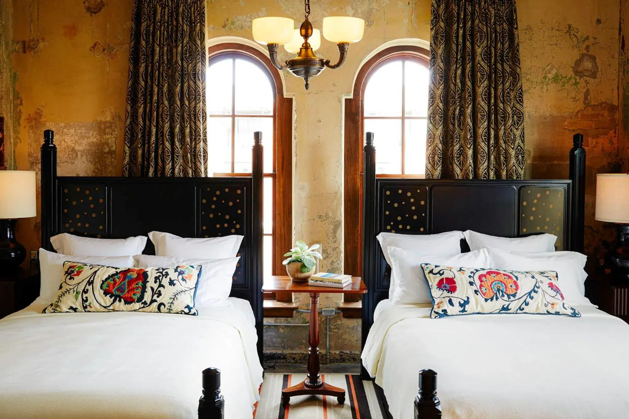 Bed in Hotel Emma at Pearl on the Riverwalk Bed in Hotel Emma at Pearl on the Riverwalk