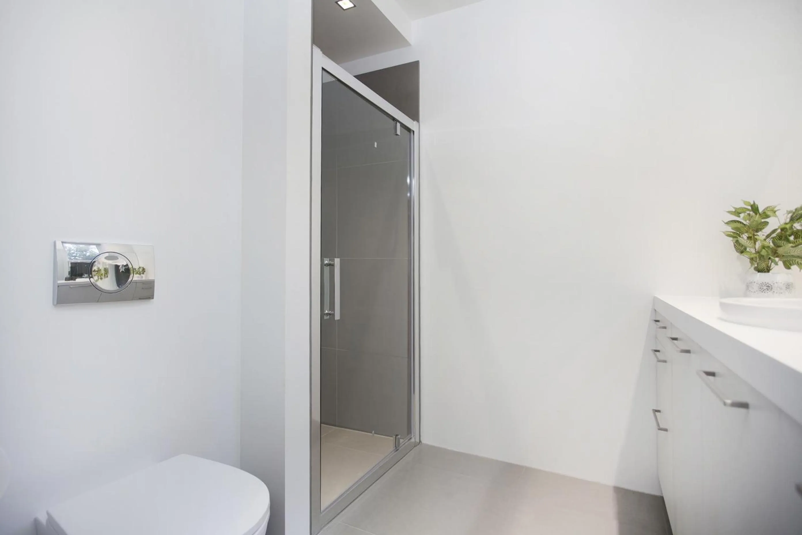 Shower in Blue Luxury Apartments