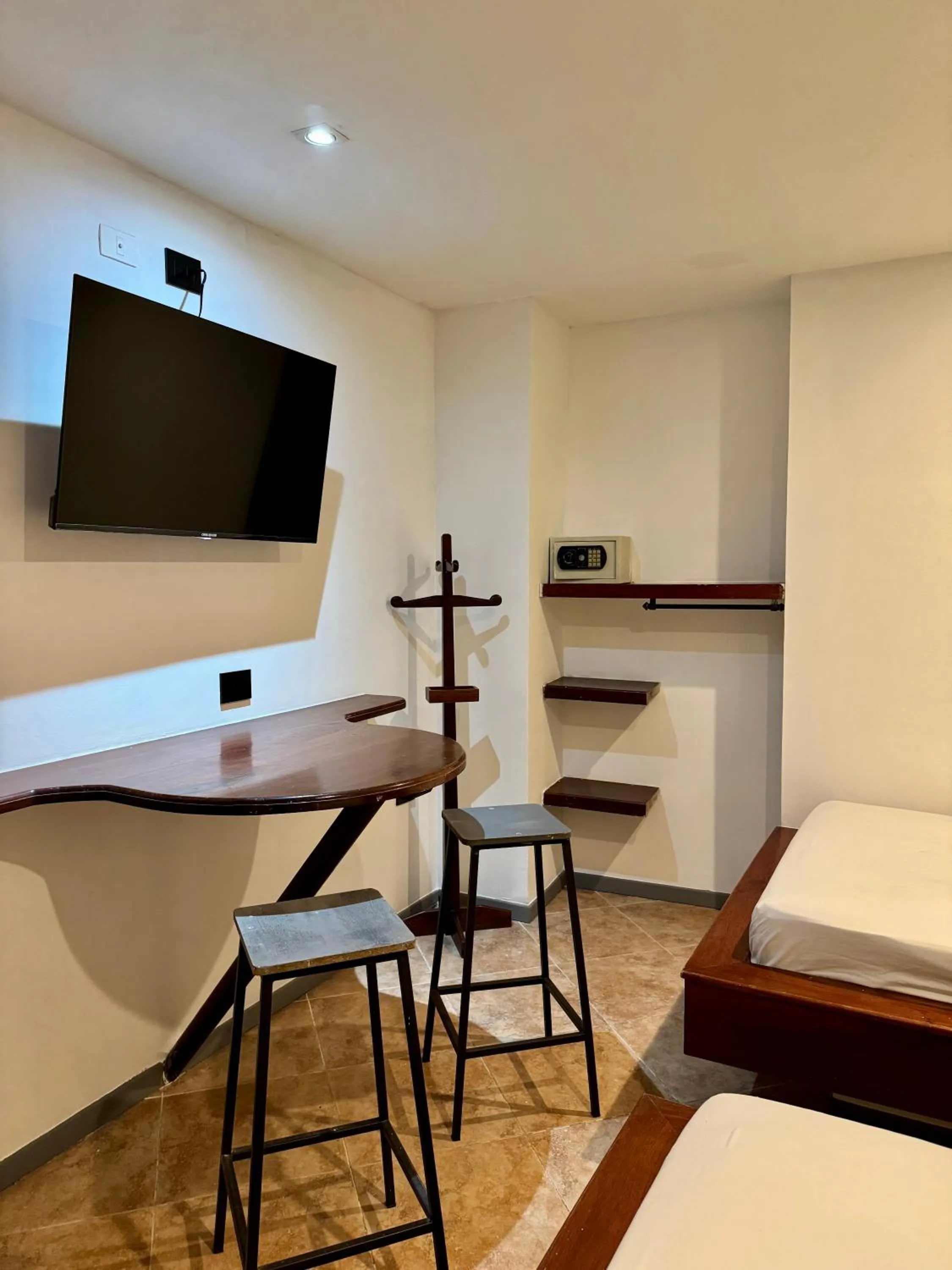 Dining area, Bed in Hotel Plaza Mayor 44