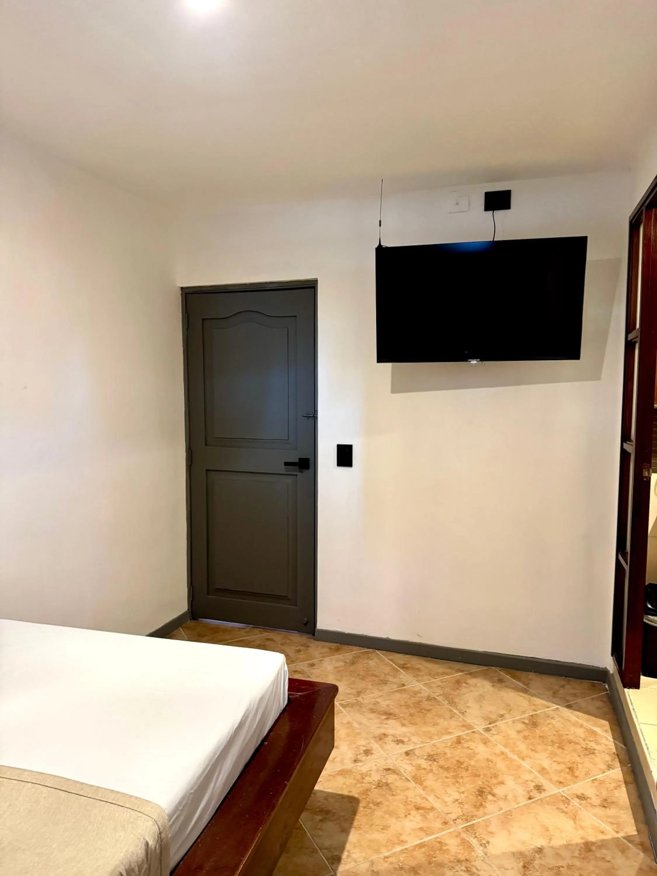 TV and multimedia, Bed in Hotel Plaza Mayor 44