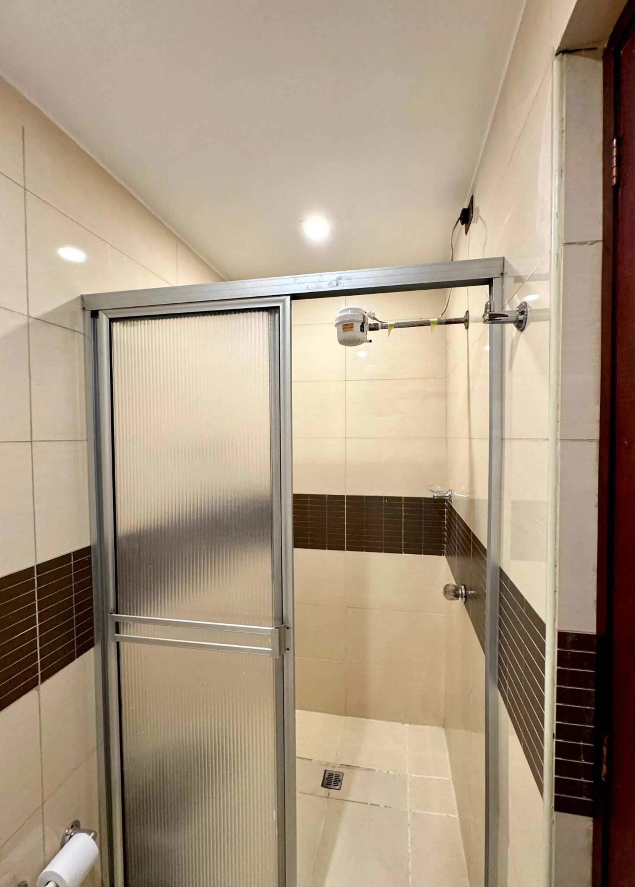 Shower in Hotel Plaza Mayor 44