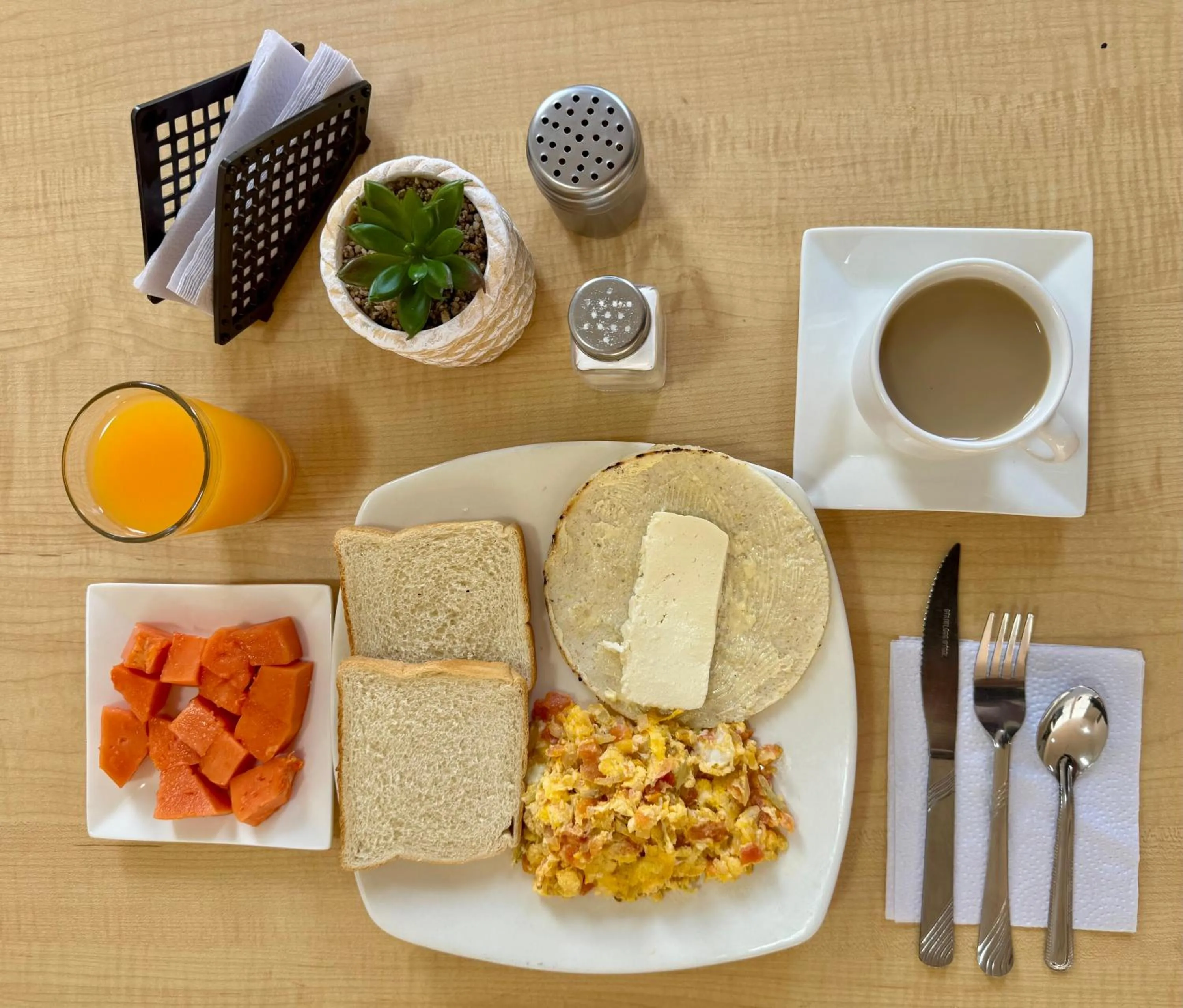 Breakfast in Hotel Plaza Mayor 44