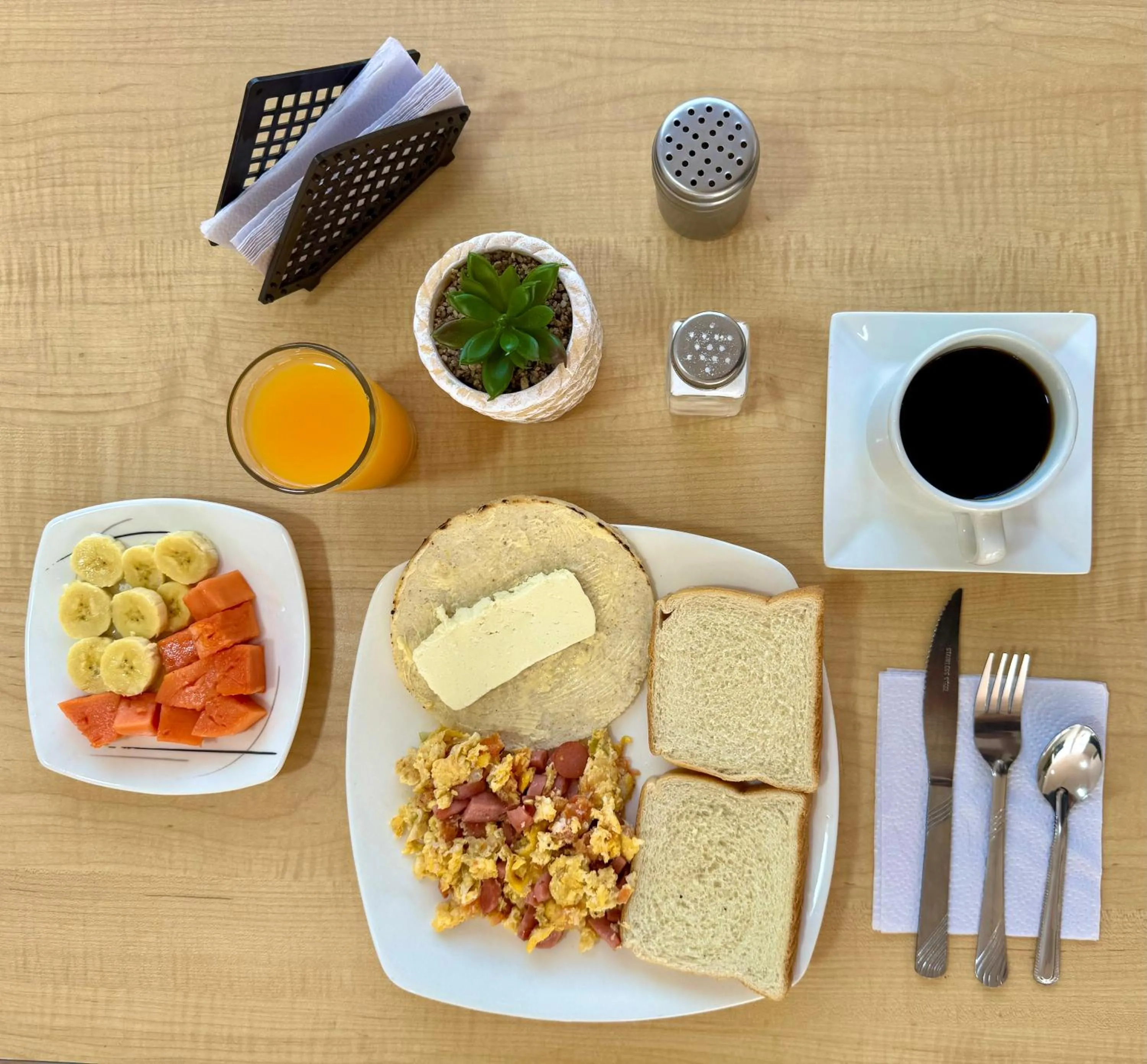 Breakfast in Hotel Plaza Mayor 44