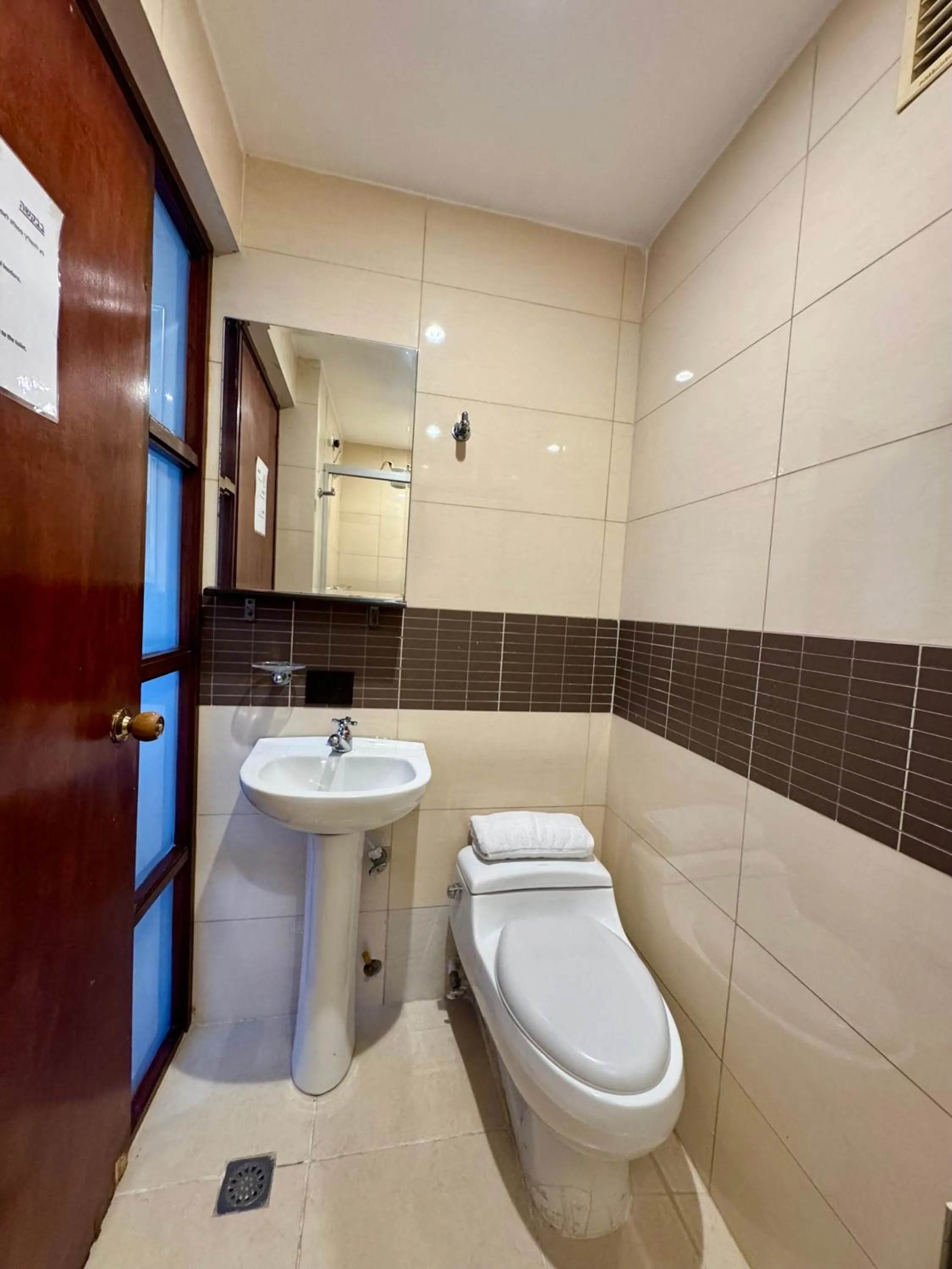 Bathroom in Hotel Plaza Mayor 44