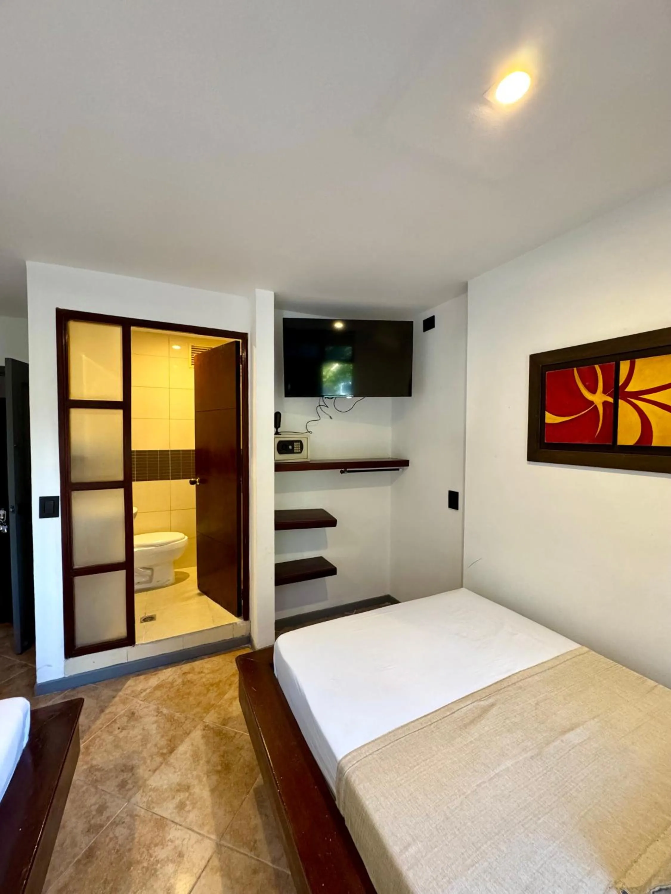 TV and multimedia, Bed in Hotel Plaza Mayor 44