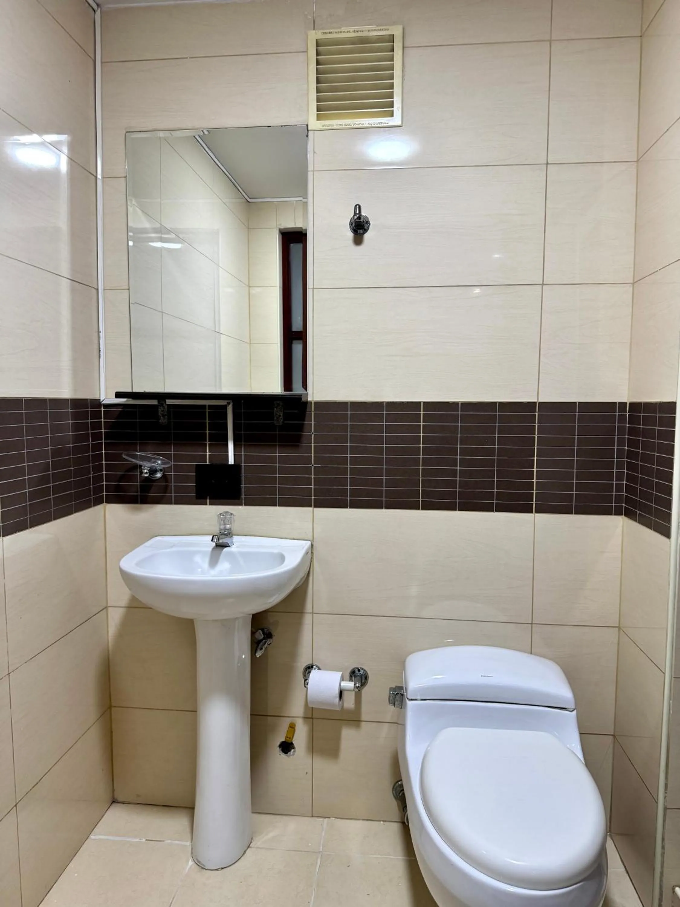 Bathroom in Hotel Plaza Mayor 44