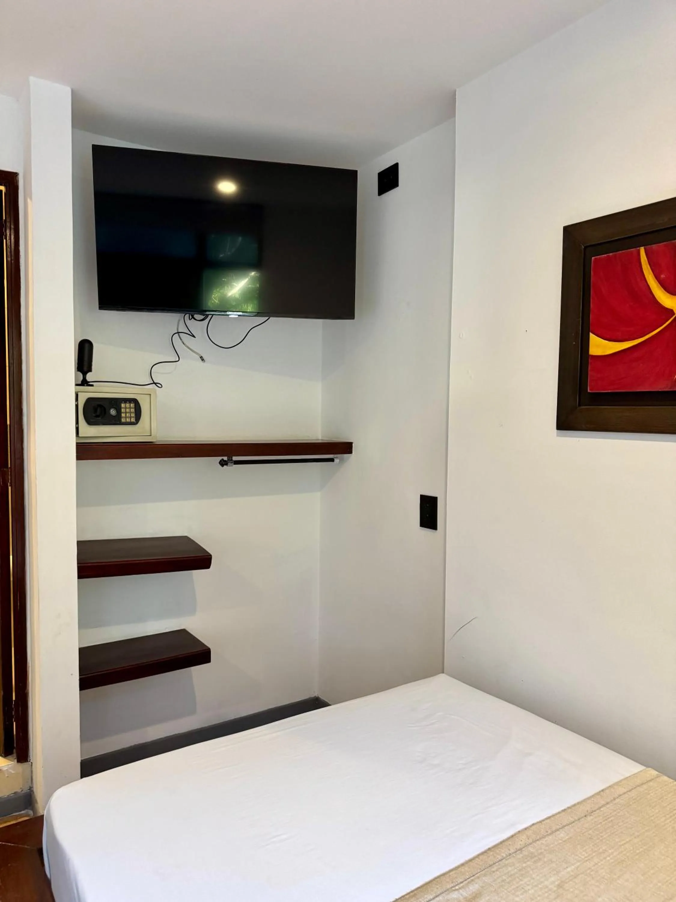 TV and multimedia, Bed in Hotel Plaza Mayor 44