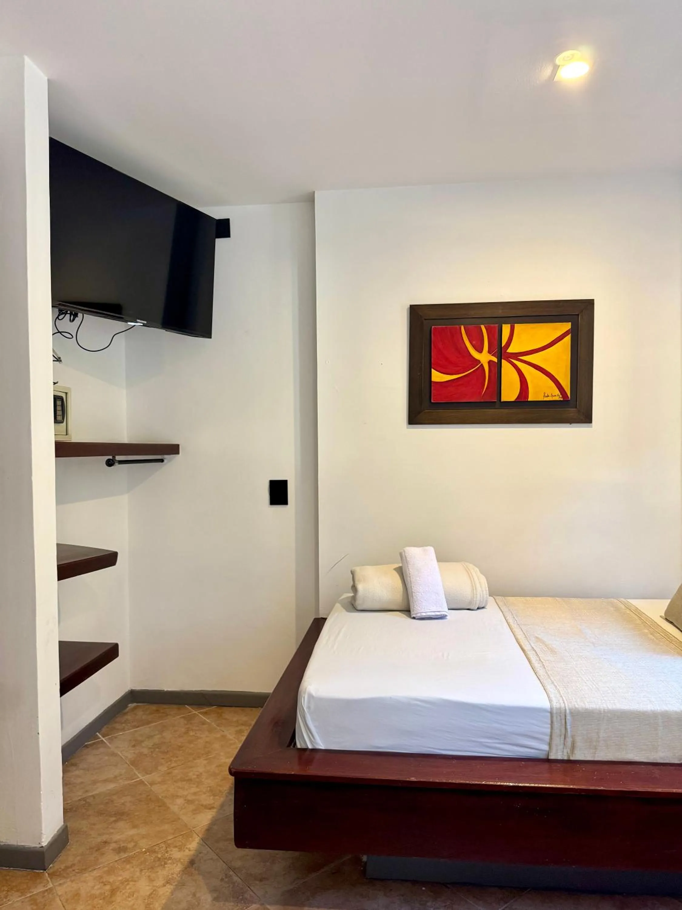 Bed in Hotel Plaza Mayor 44