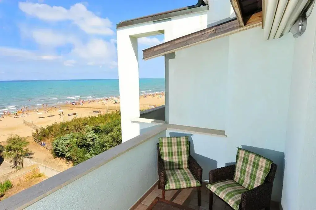 Double Room with Balcony and Sea View in Hotel Aurora Double Room with Balcony and Sea View in Hotel Aurora