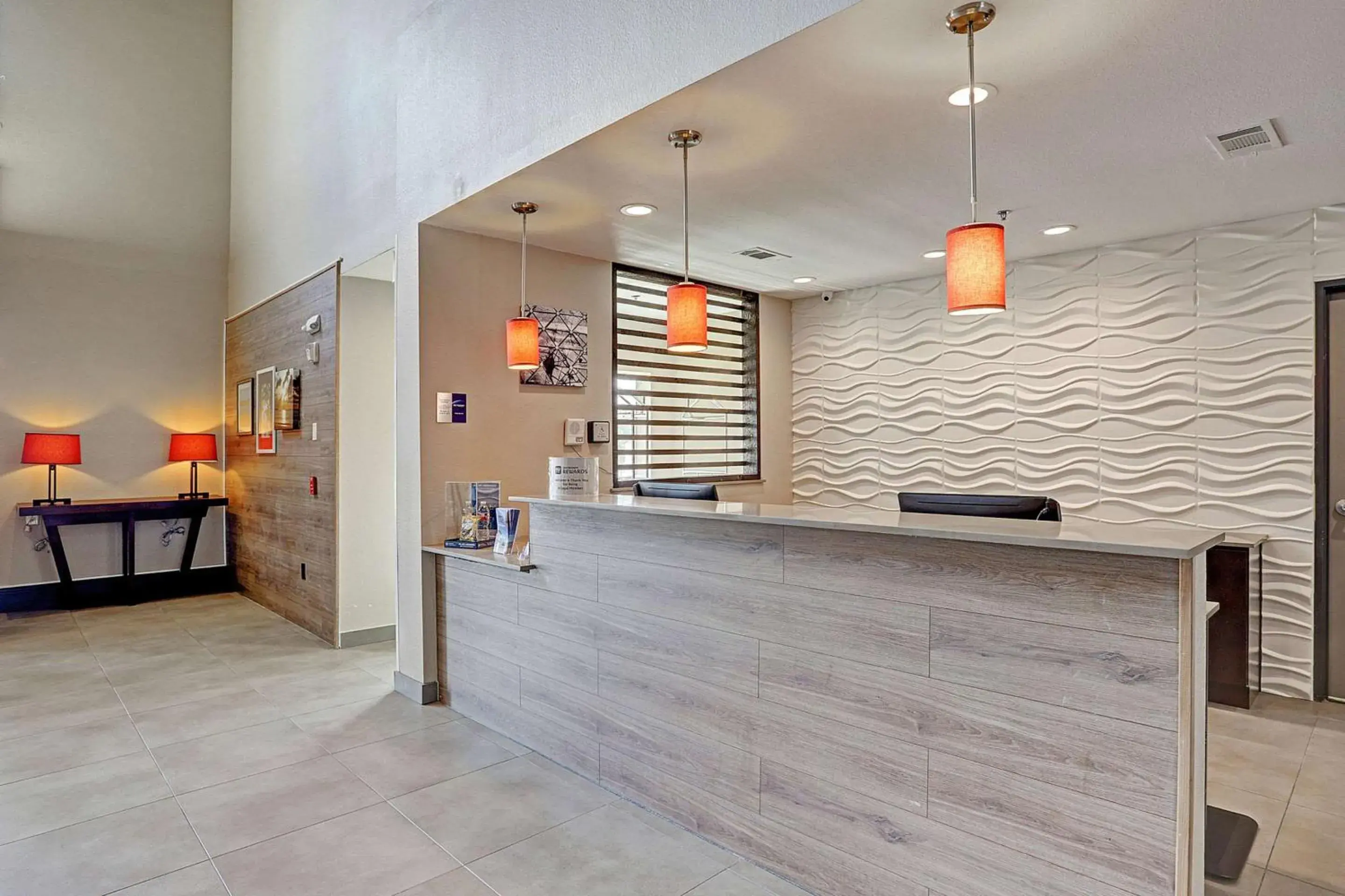 Lobby or reception in Best Western Plus Westheimer - Westchase Inn & Suites Lobby or reception in Best Western Plus Westheimer - Westchase Inn & Suites