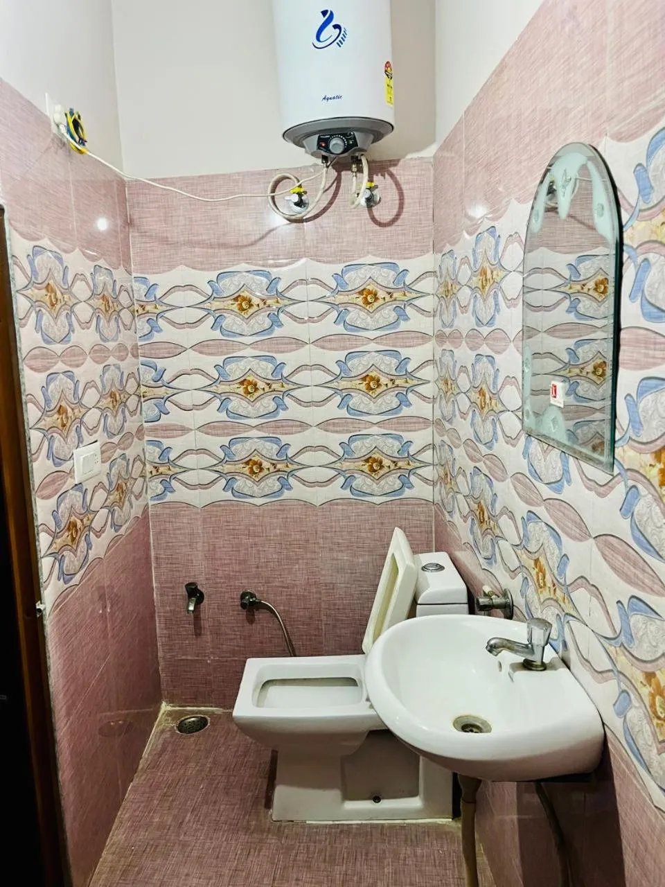 Bathroom in Hotel Krishna Gorakhpur