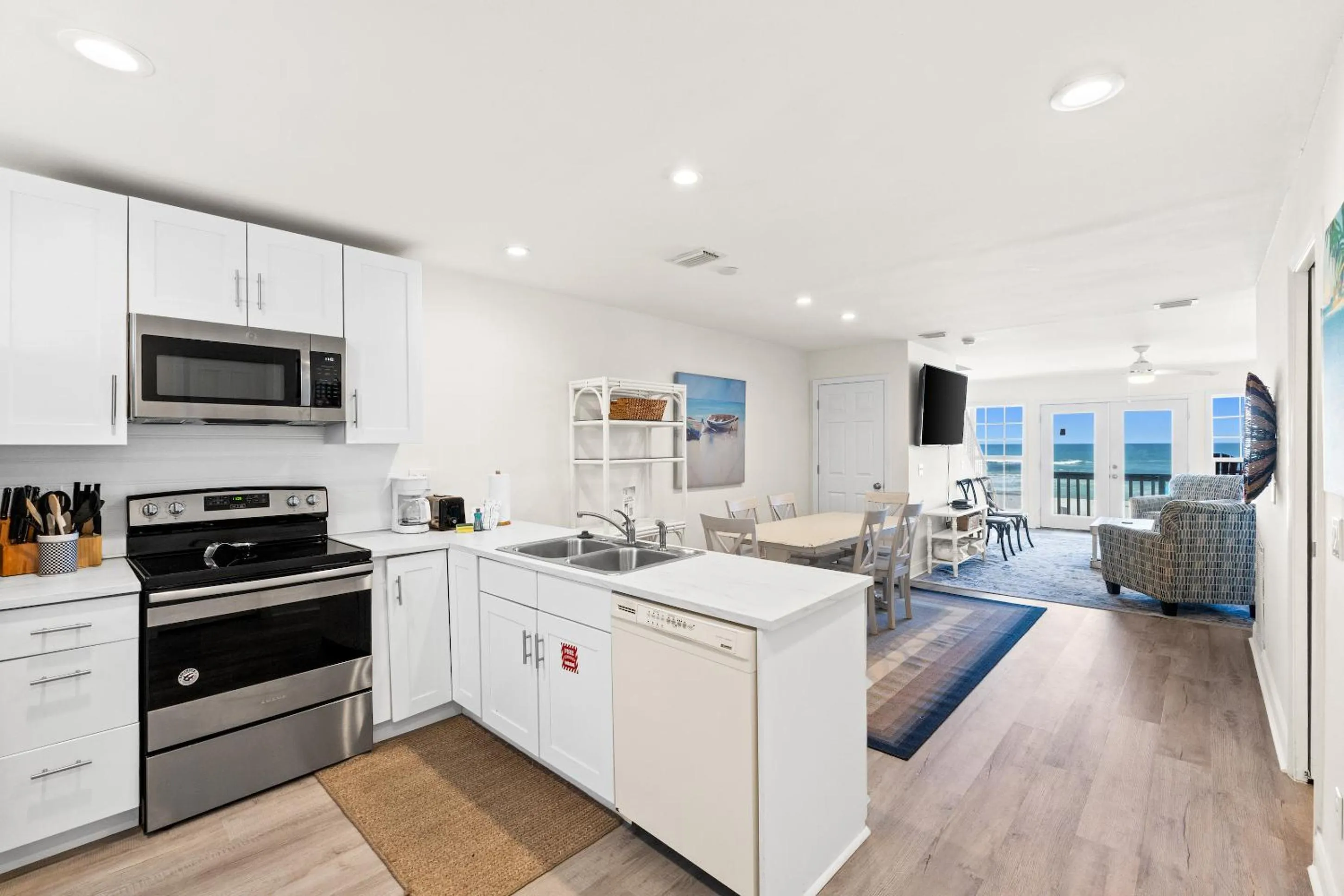 Coffee/tea facilities in Premier Townhomes by Panhandle Getaways