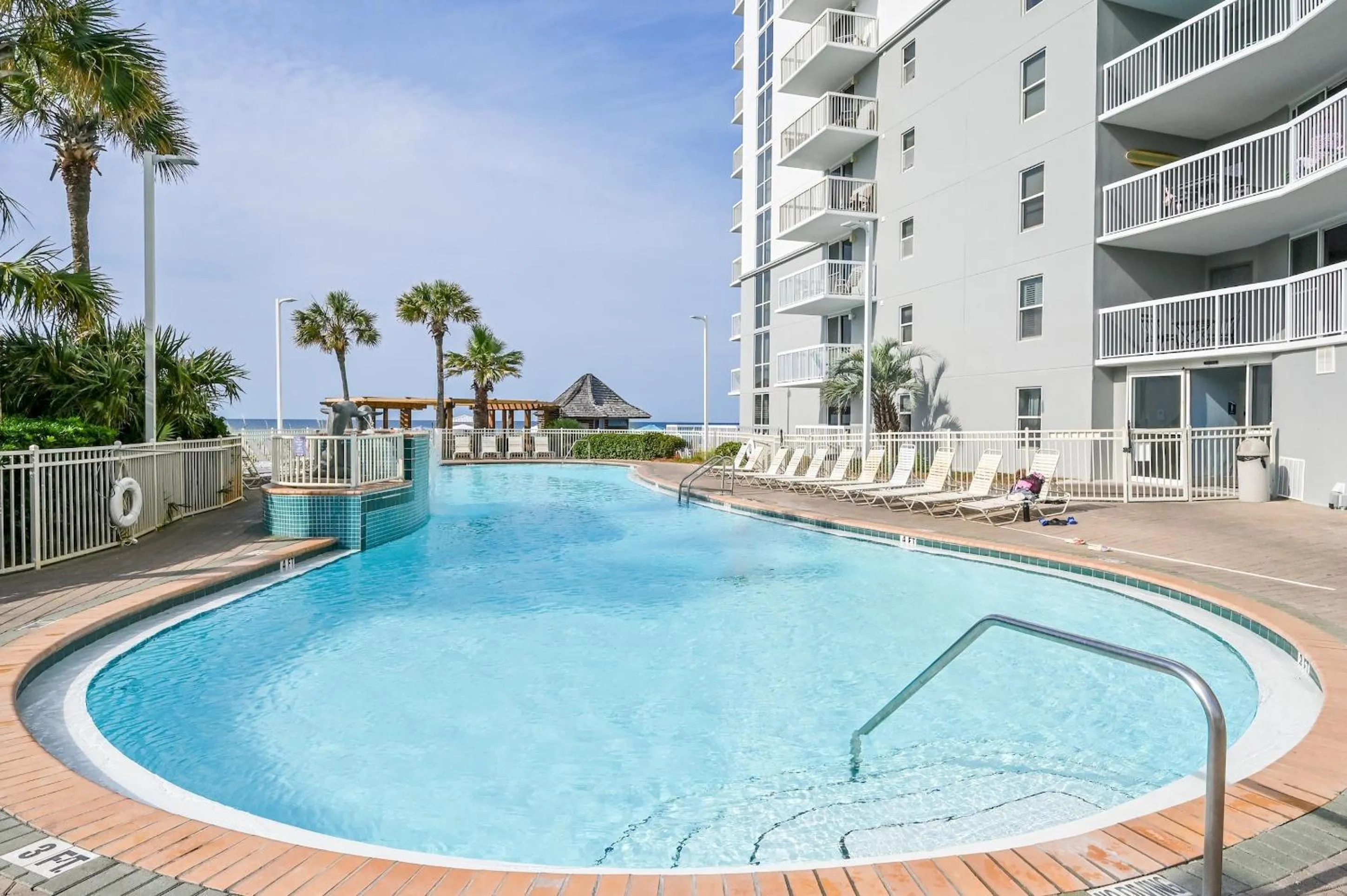 Property building in Pelican Beach Resort by Panhandle Getaways