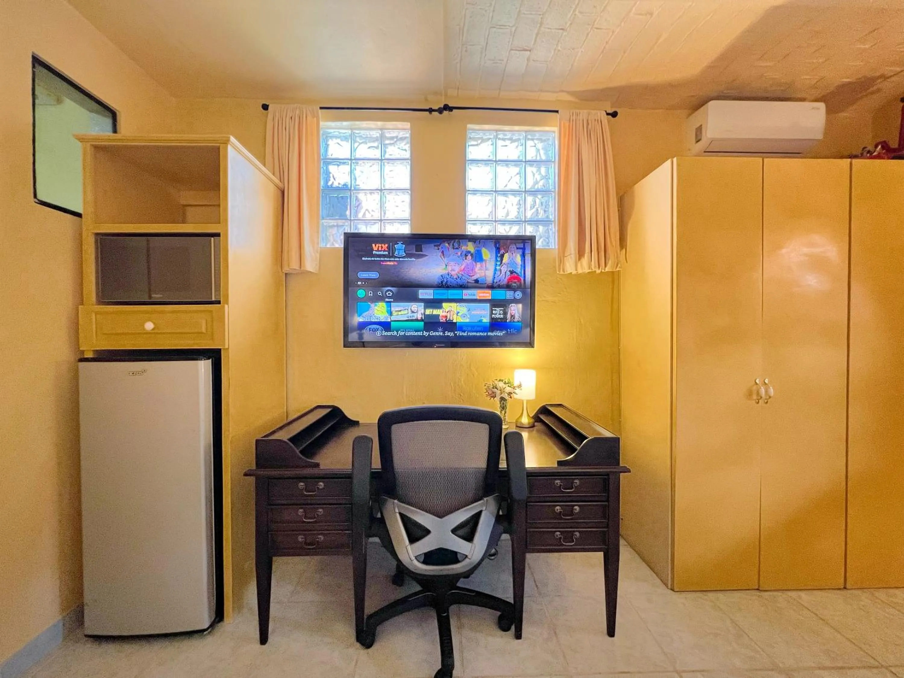 TV and multimedia in Estrellita's Bed & Breakfast