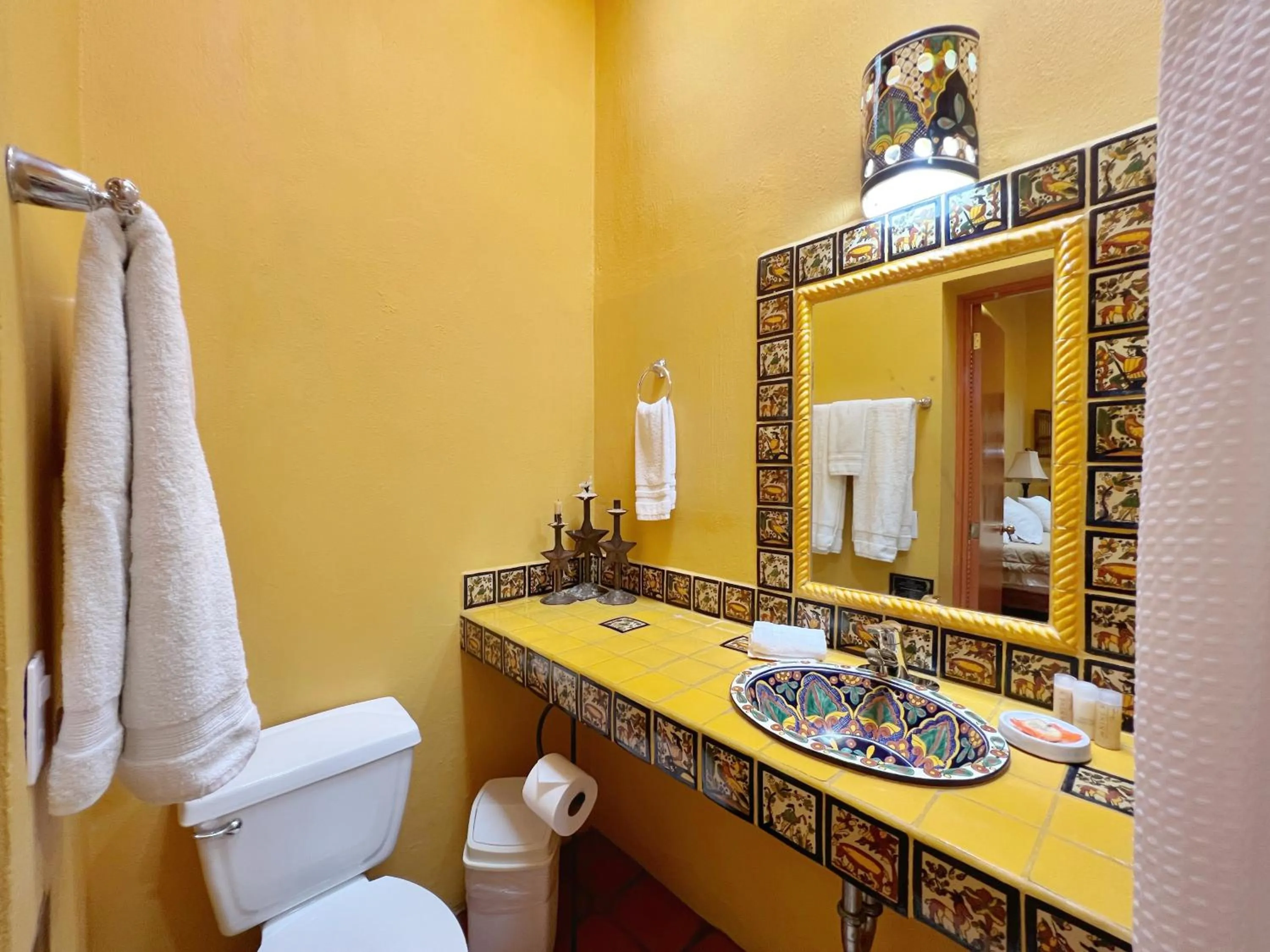 Shower in Estrellita's Bed & Breakfast