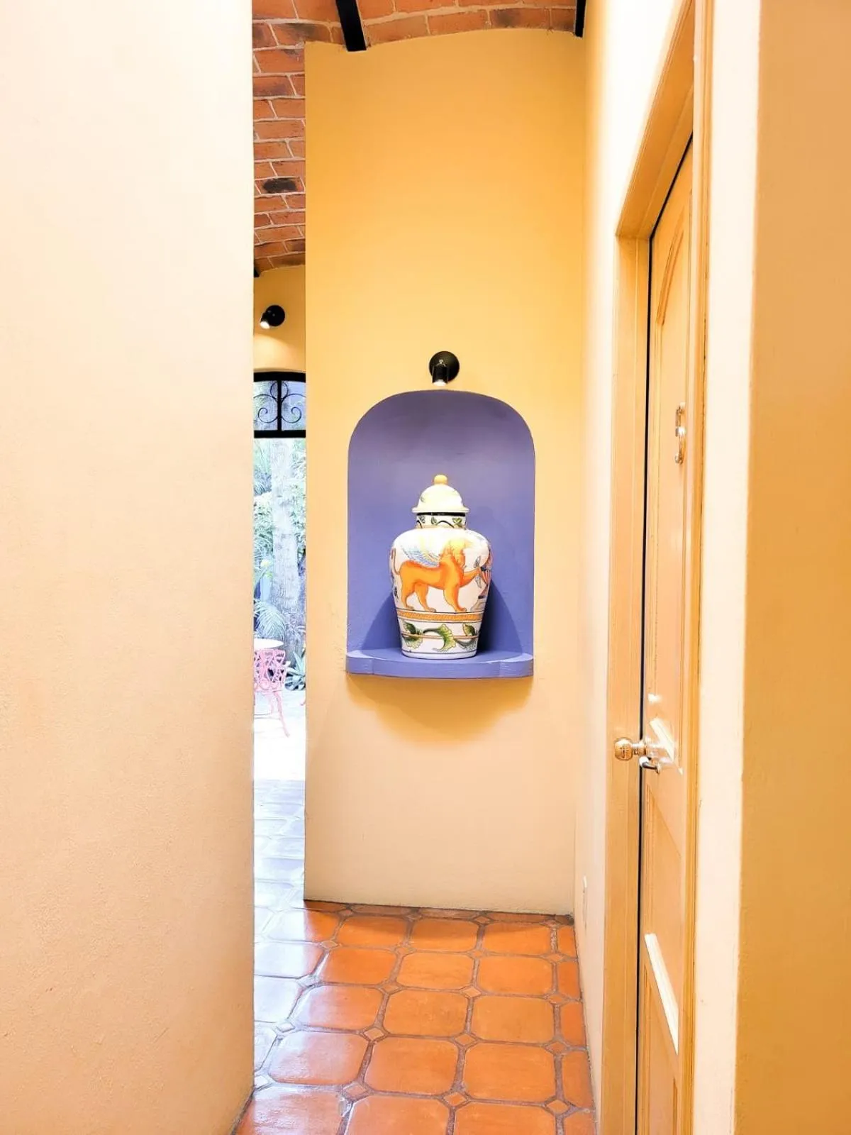 Decorative detail in Estrellita's Bed & Breakfast