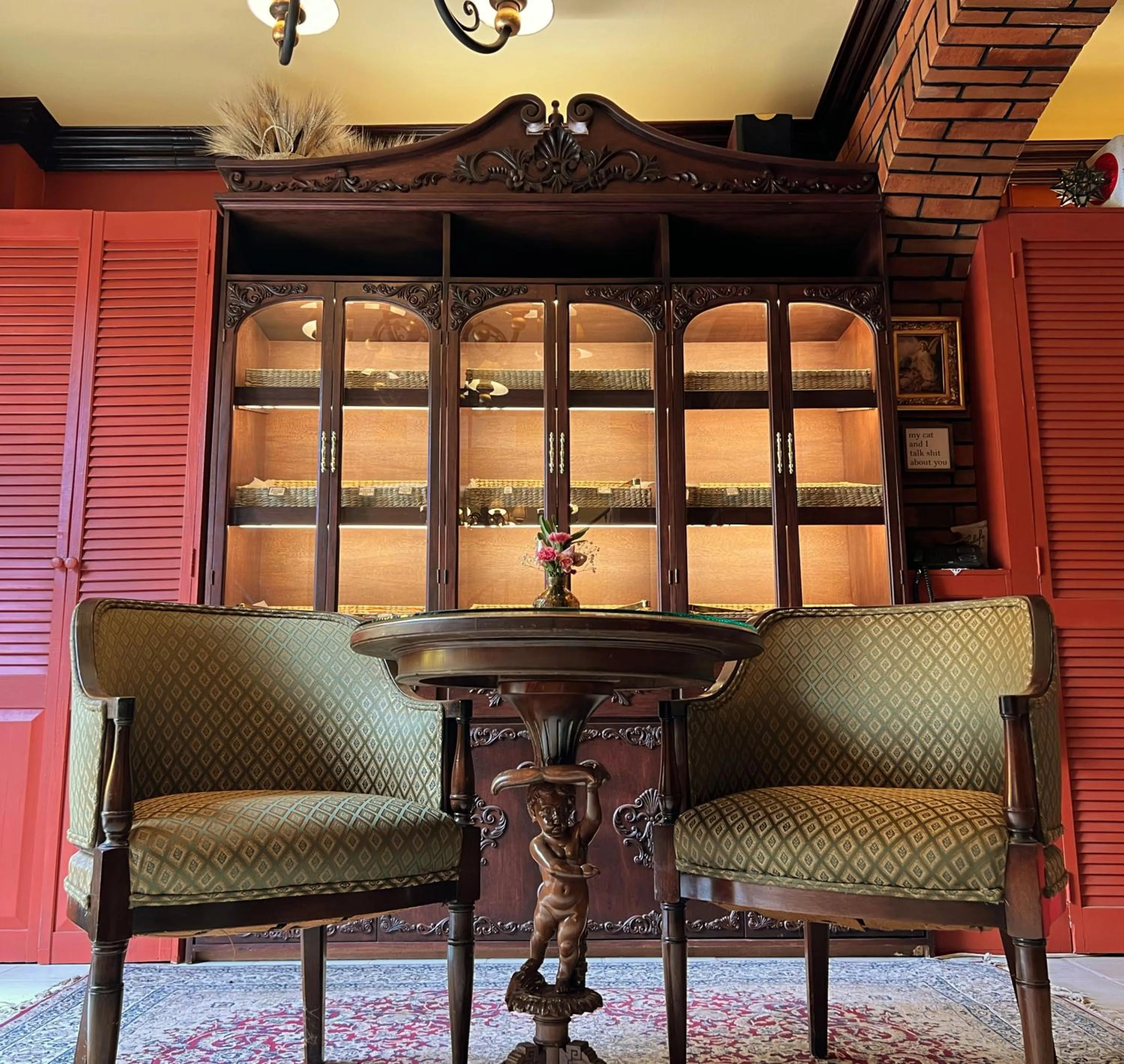 Seating area in Estrellita's Bed & Breakfast