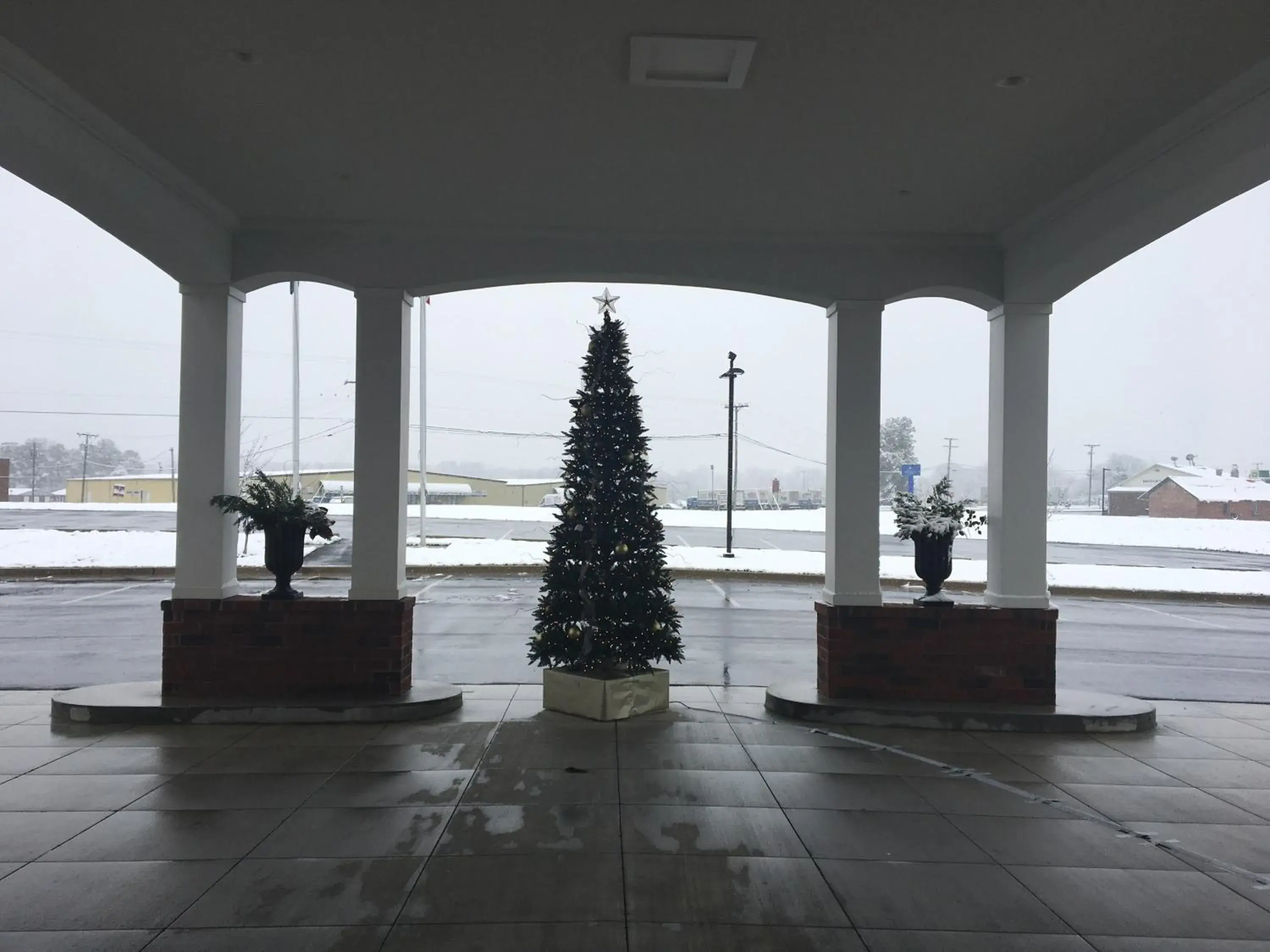 Property building in Appomattox Inn and Suites Property building in Appomattox Inn and Suites