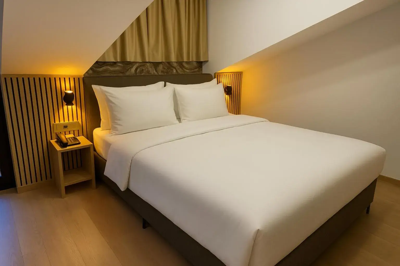 Double Room with Balcony - single occupancy in Positive Hotel Double Room with Balcony - single occupancy in Positive Hotel