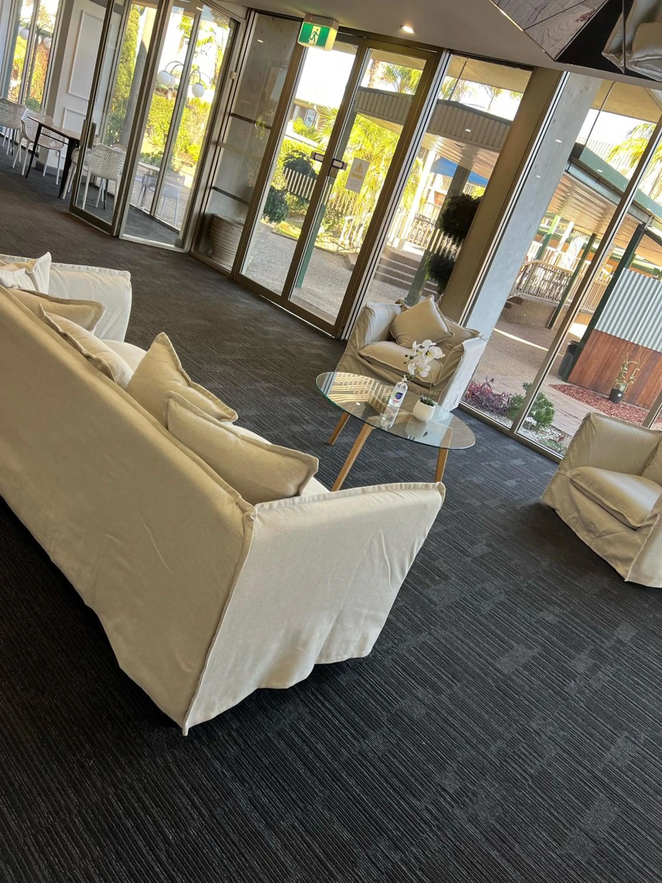 Lobby or reception in John Hunter Motel Muswellbrook