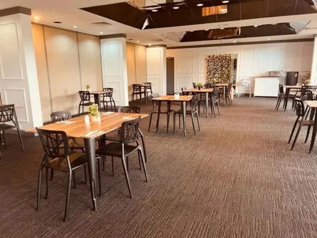 Restaurant/places to eat in John Hunter Motel Muswellbrook