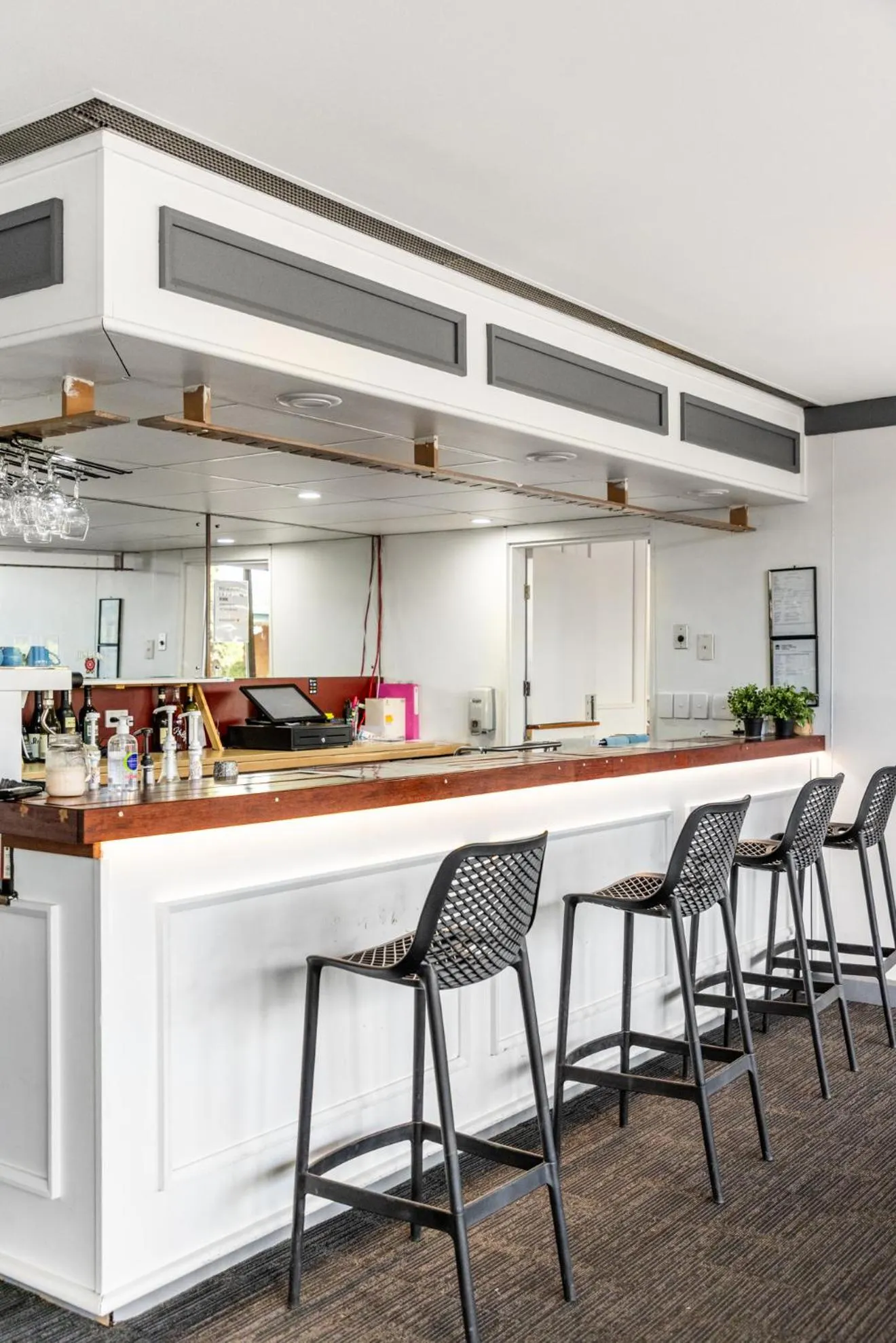 Restaurant/places to eat in John Hunter Motel Muswellbrook