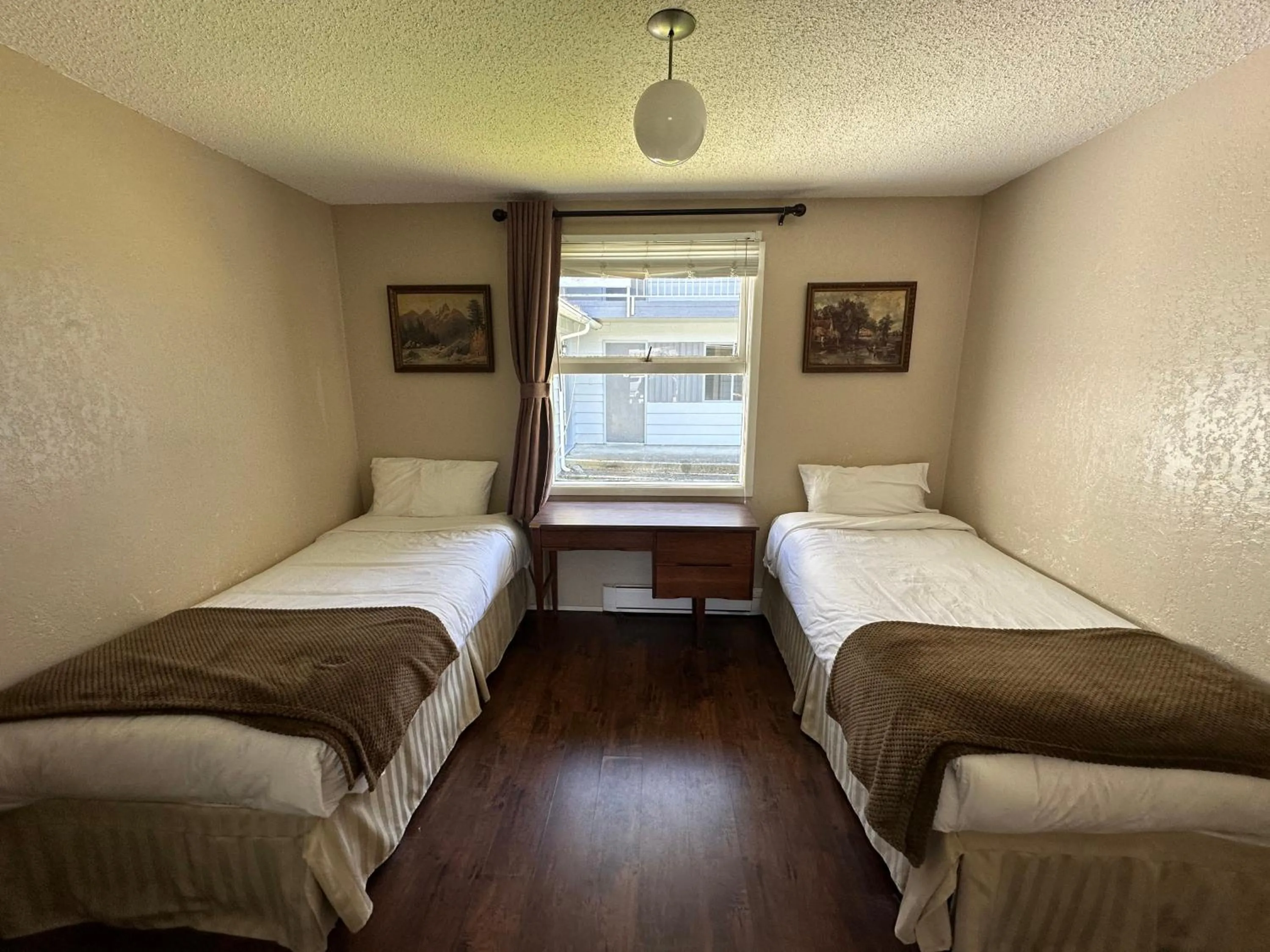 Island West Resort-Motel