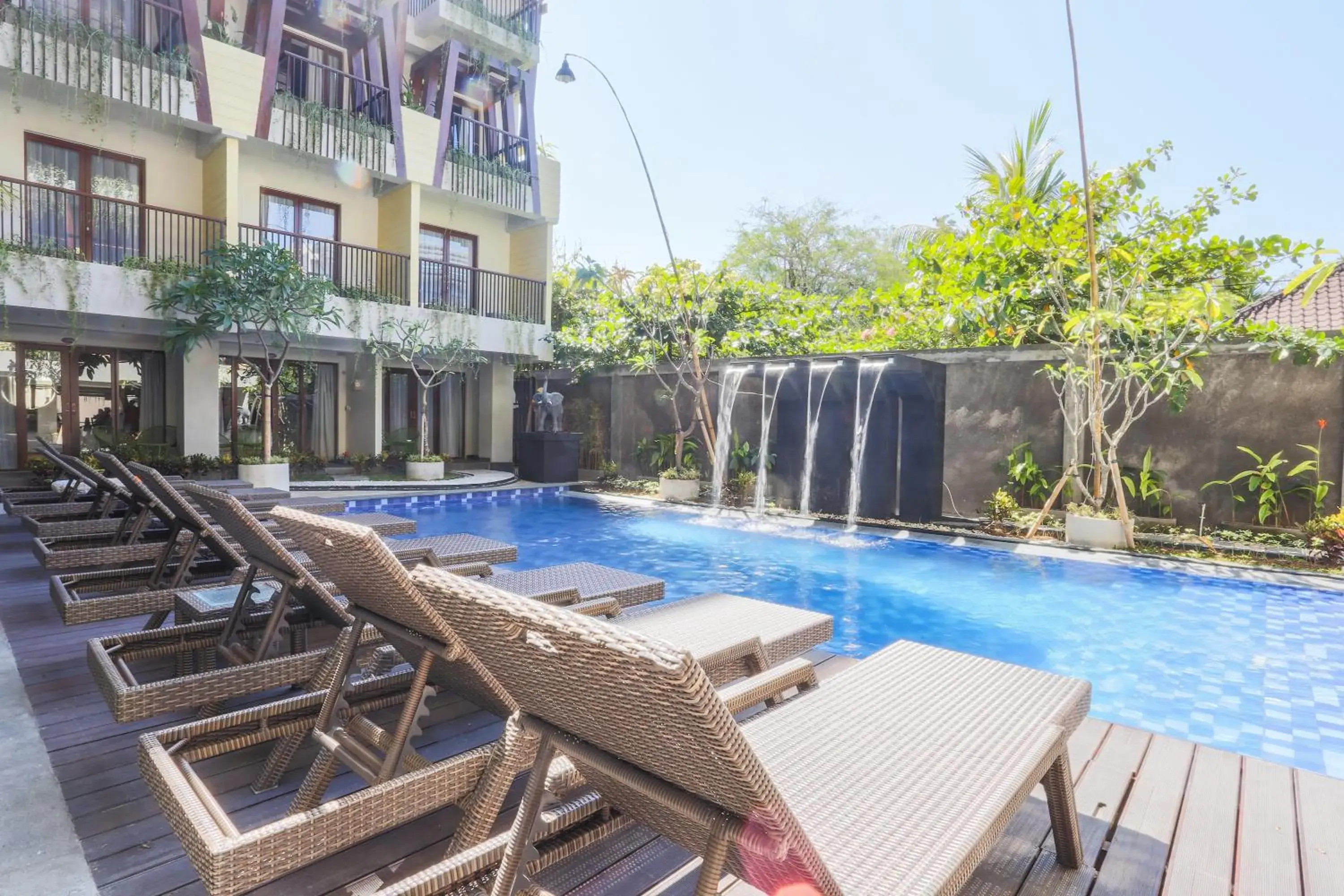 Restaurant/places to eat, Swimming Pool in Serela Legian by KAGUM Hotels