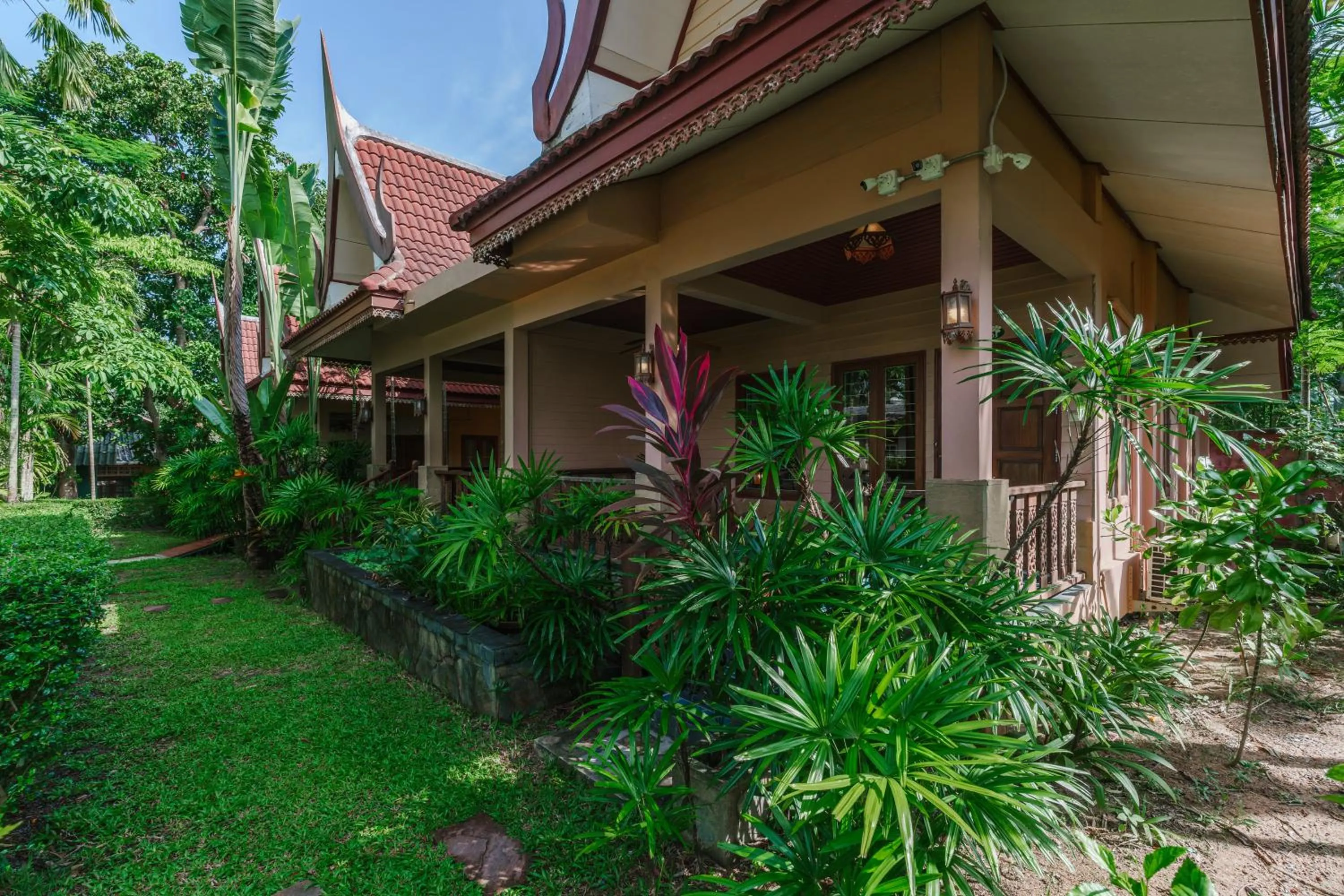 Property building in Palm Village