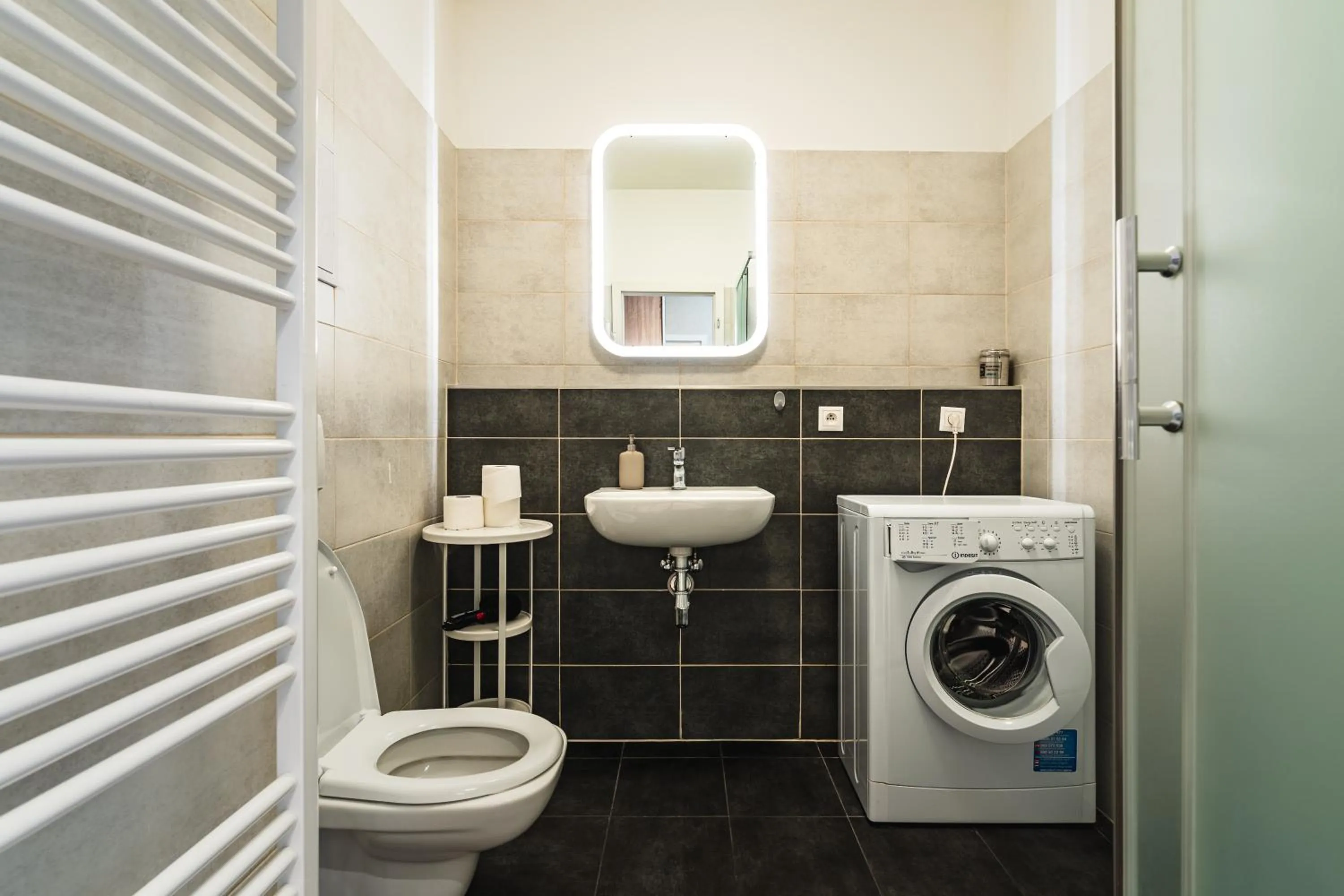 Bathroom in Charming & Cozy Ambiente Apartments