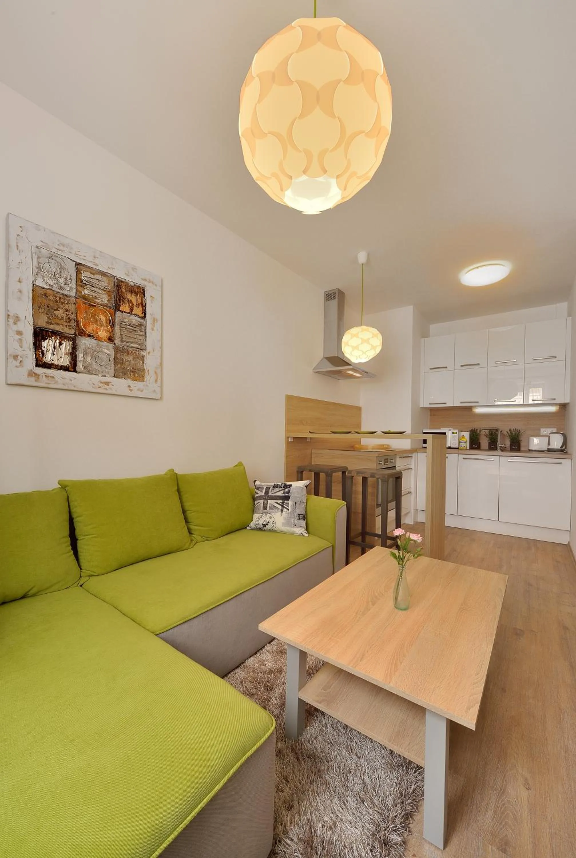 Kitchen or kitchenette in Charming & Cozy Ambiente Apartments