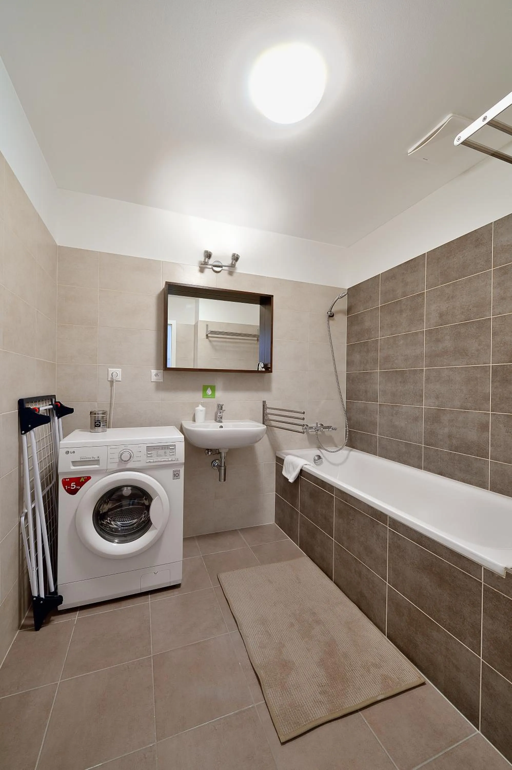 Bathroom in Charming & Cozy Ambiente Apartments
