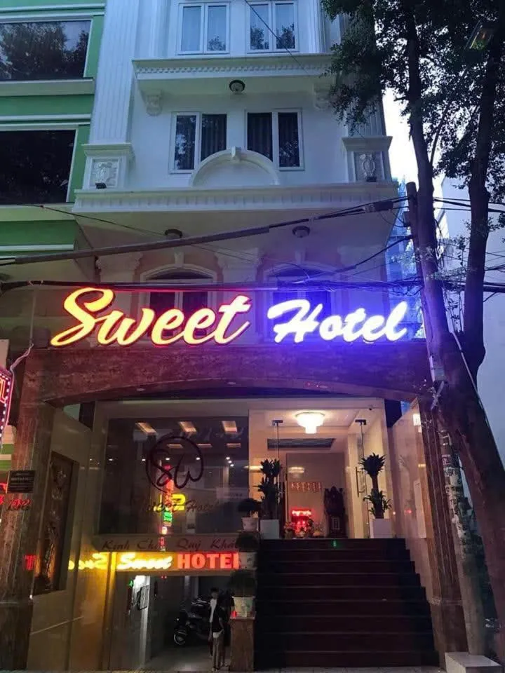 Sweet Hotel