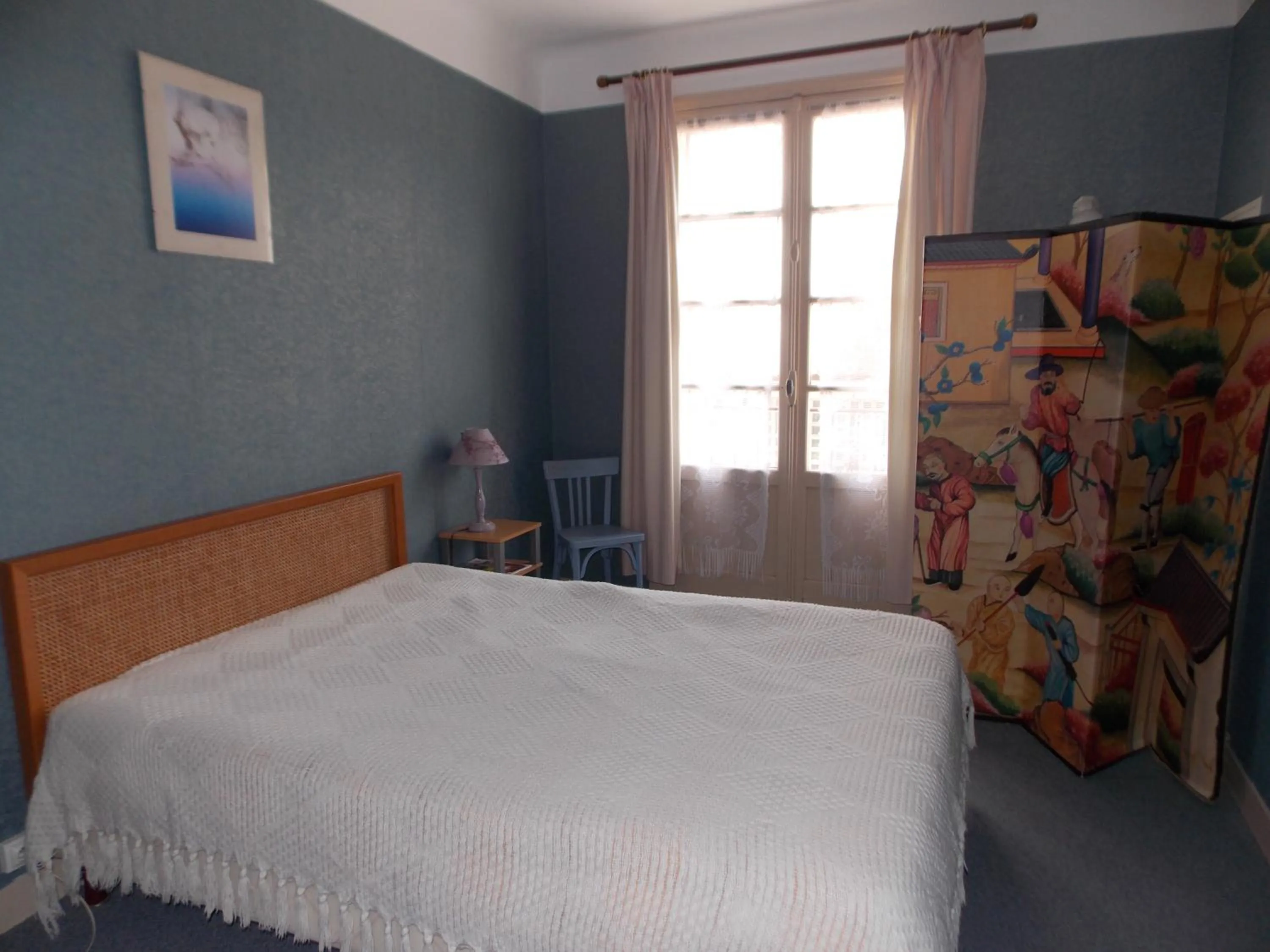 Photo of the whole room, Bed in Le Soleil D'or