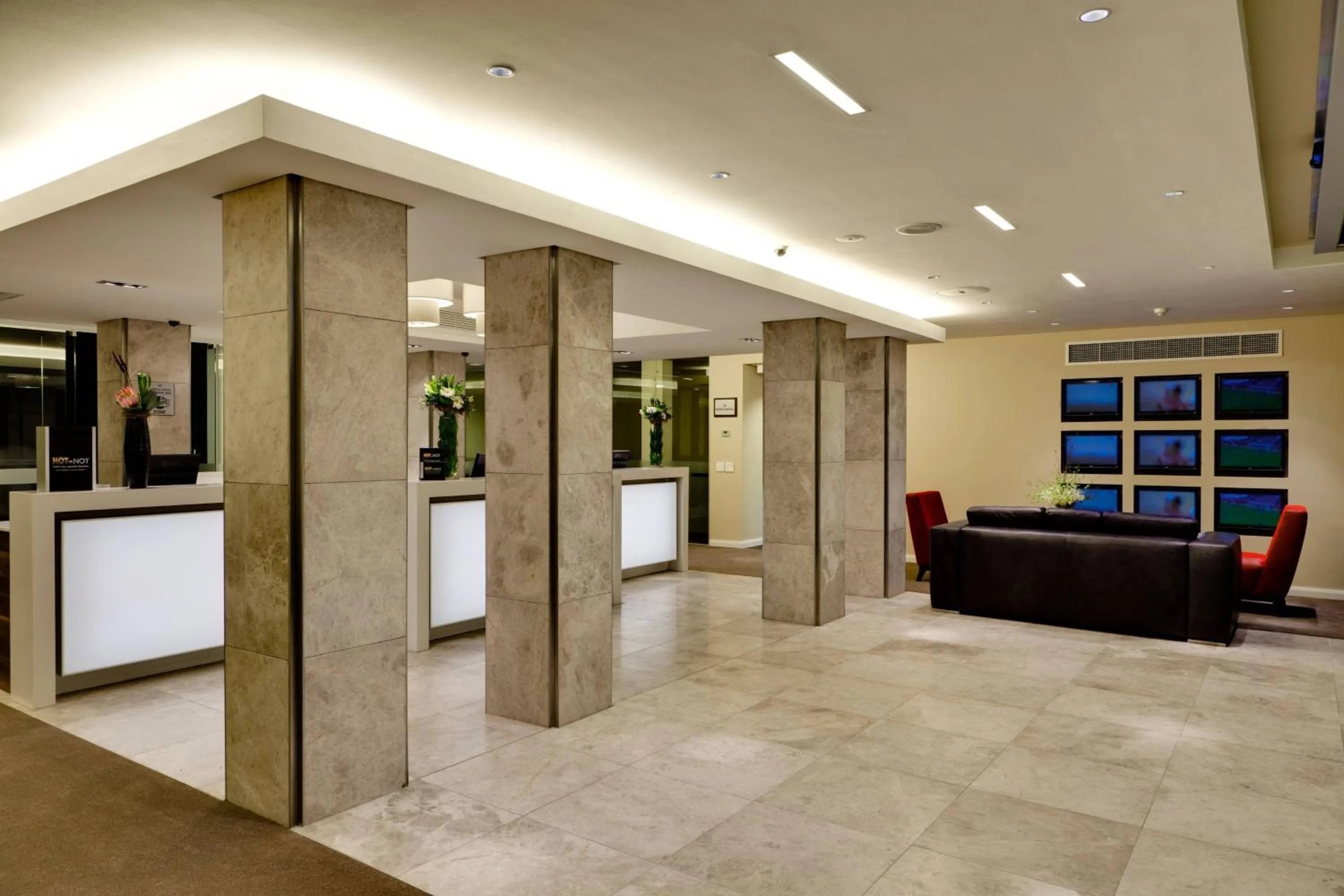 Lobby or reception in Protea Hotel by Marriott Cape Town Waterfront Breakwater Lodge
