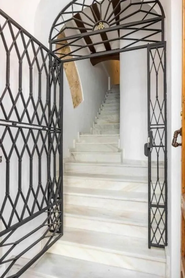Alzhara Suites II Balcón Triana Torre Pelli