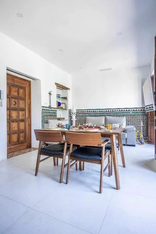 Alzhara Suites II Balcón Triana Torre Pelli