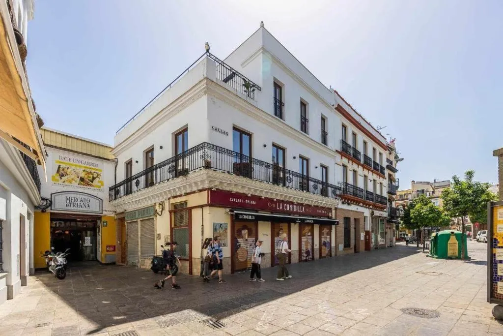 Alzhara Suites II Balcón Triana Torre Pelli