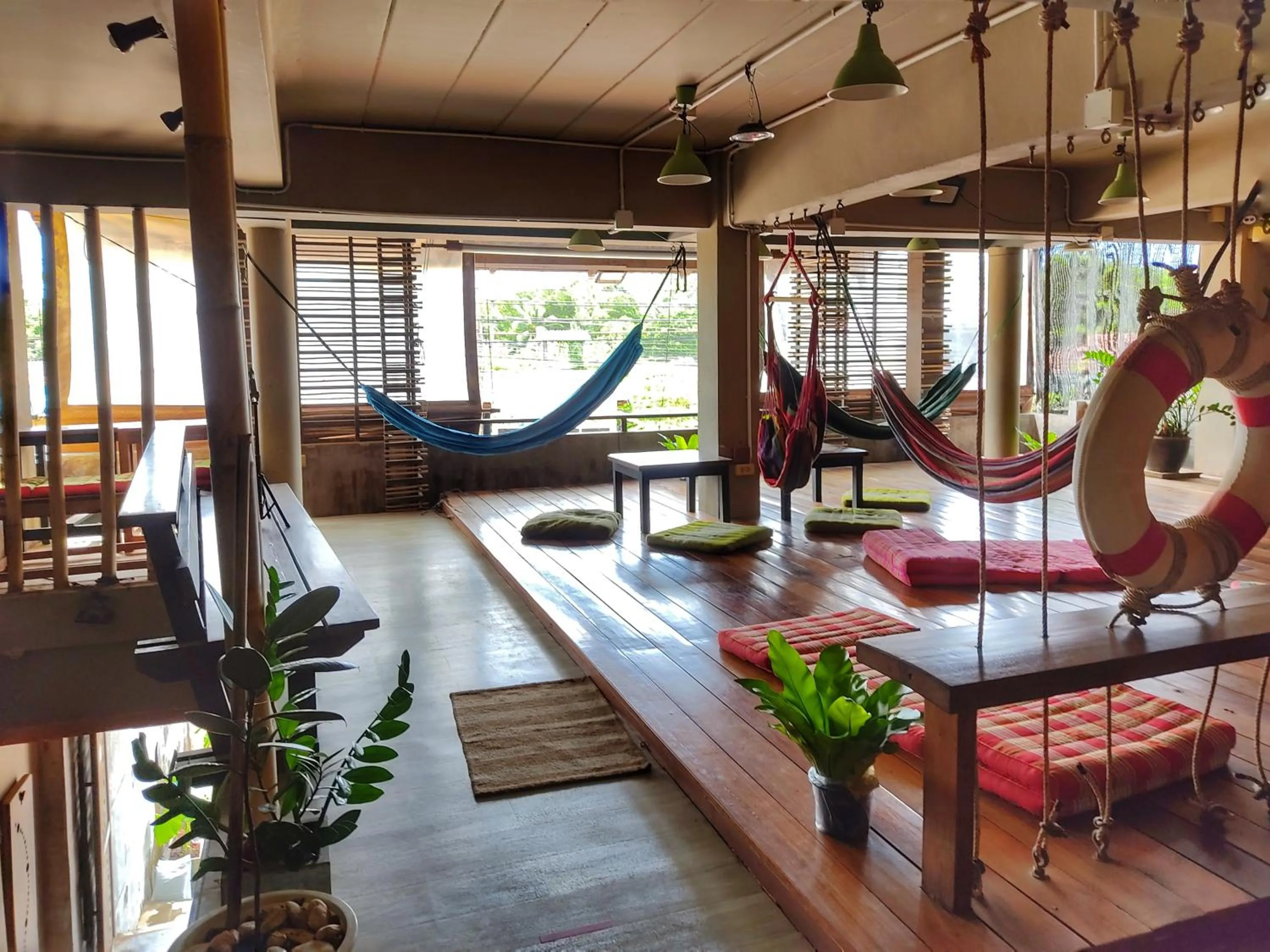 Non La Mer Hostel - Bed & Yoga