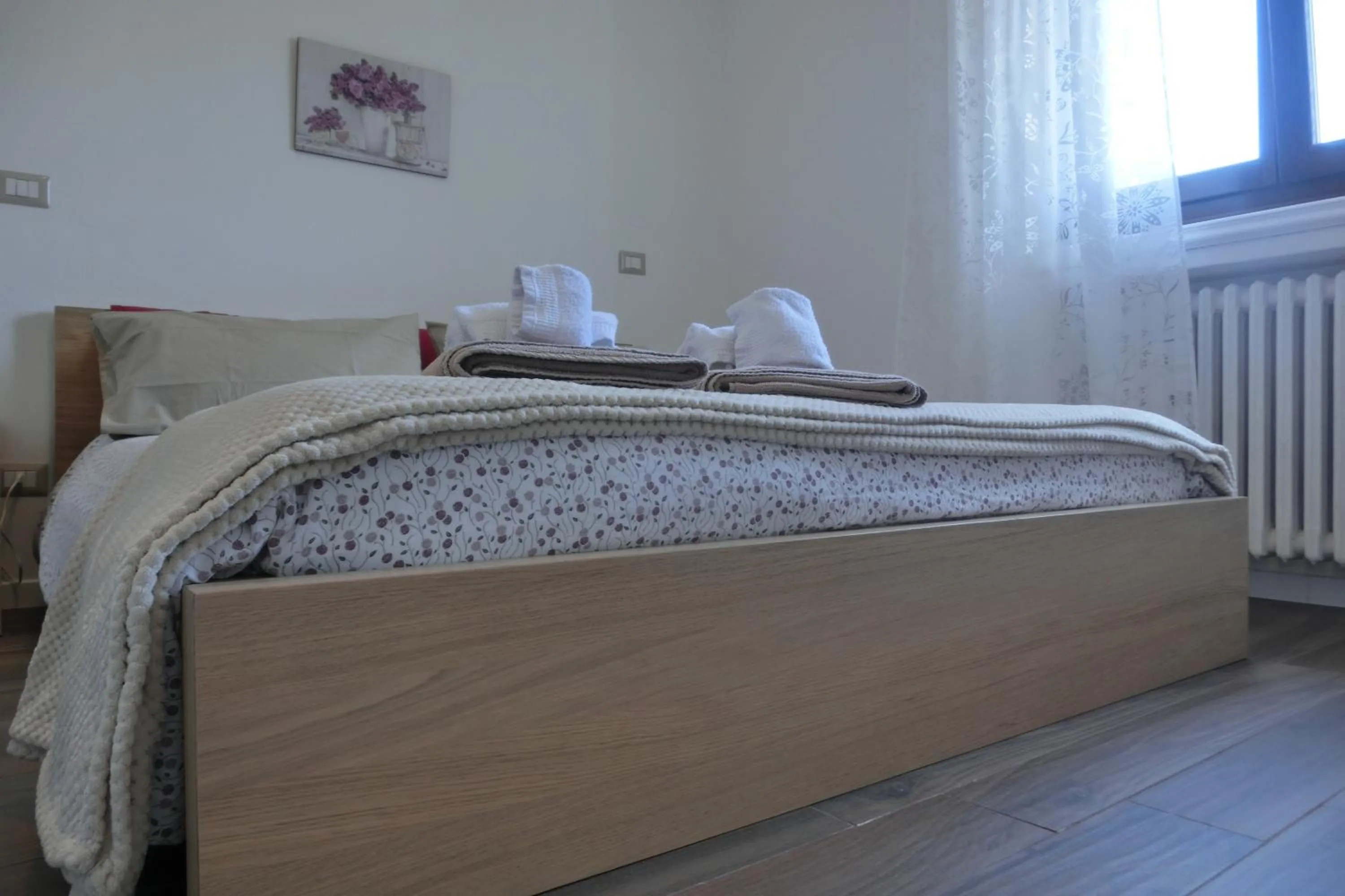 Bedroom, Bed in Annavi