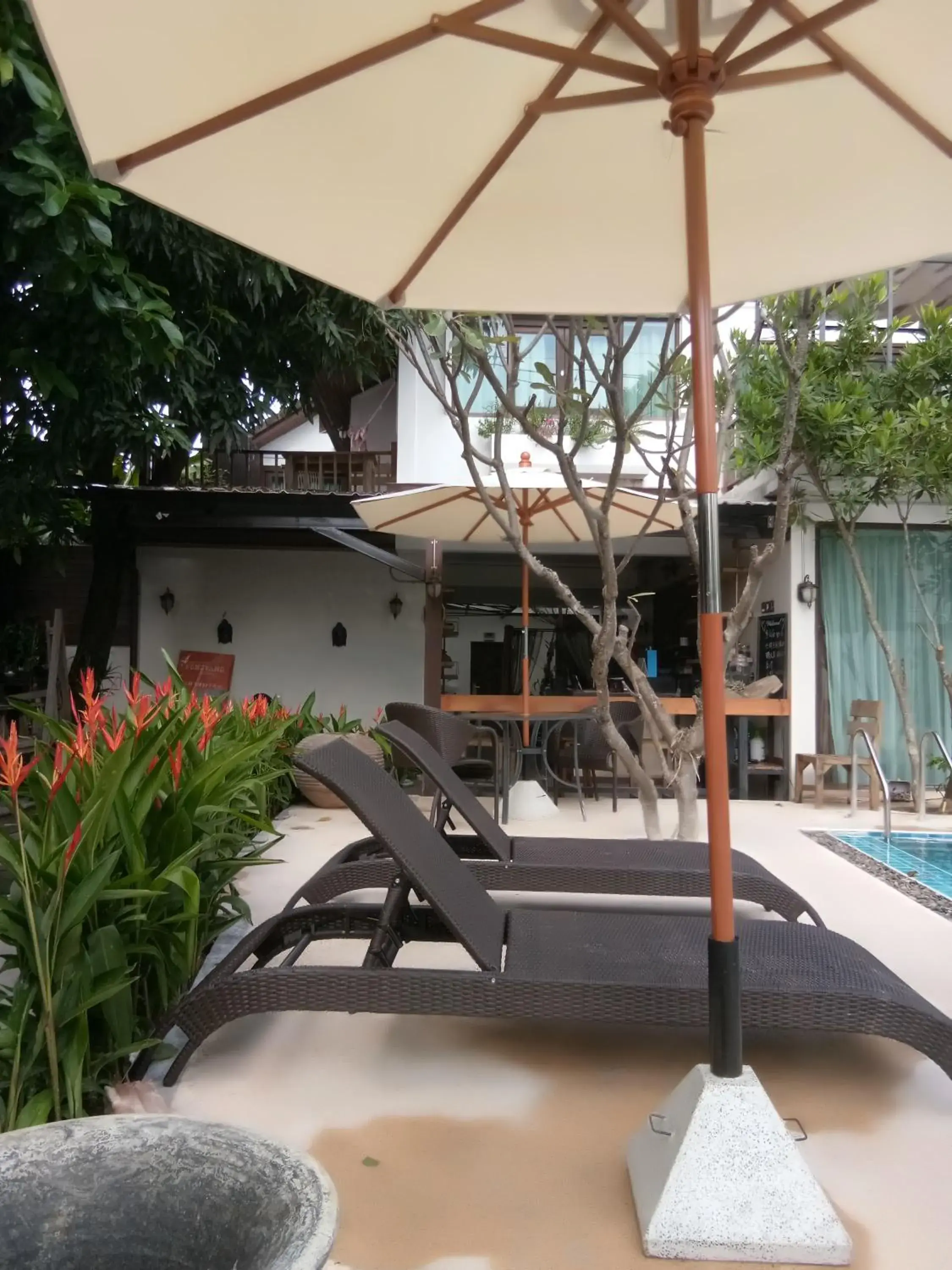 Pool view in Yi's Garden Villa Pool view in Yi's Garden Villa