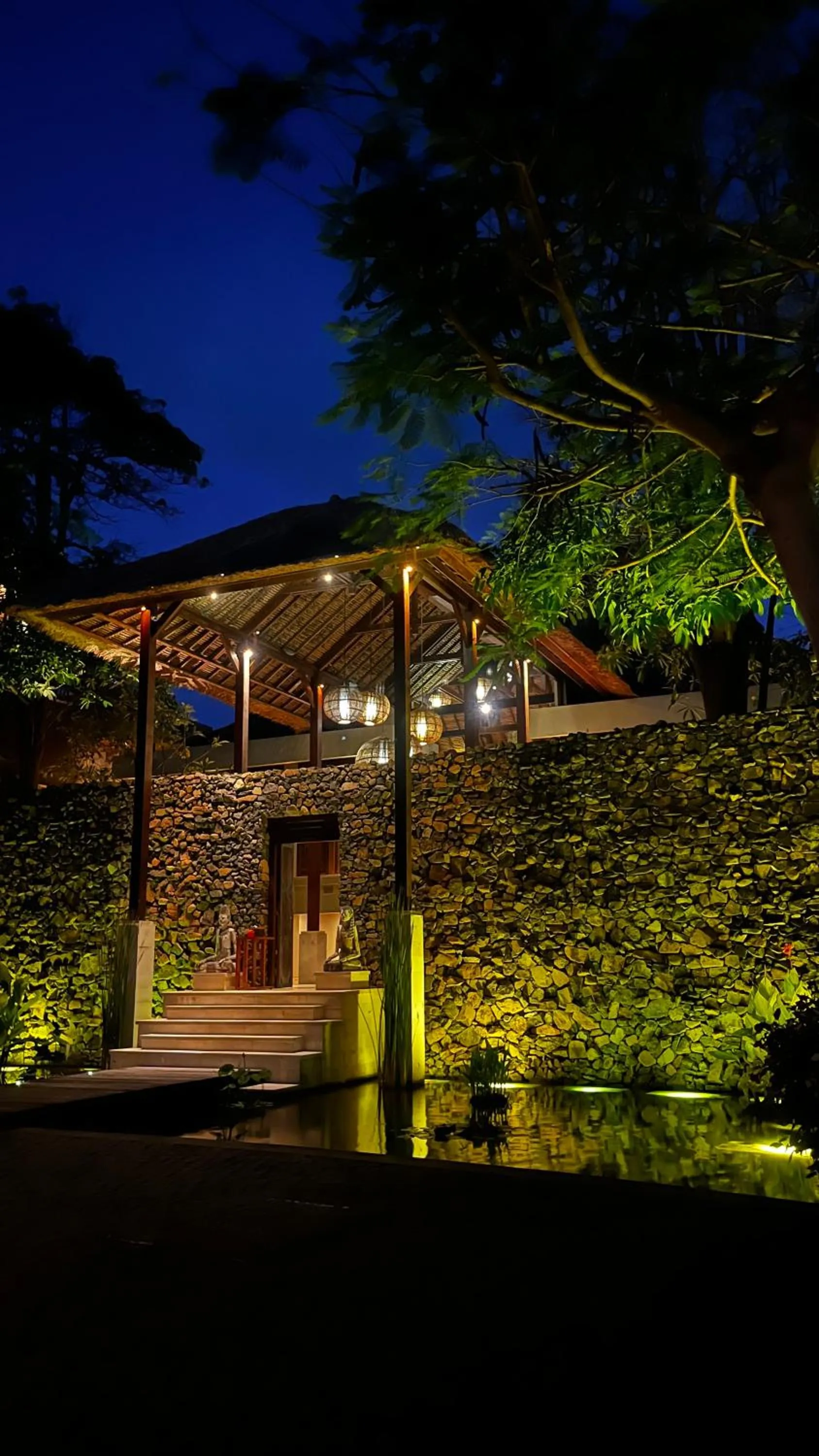Property building in Anapuri Villas