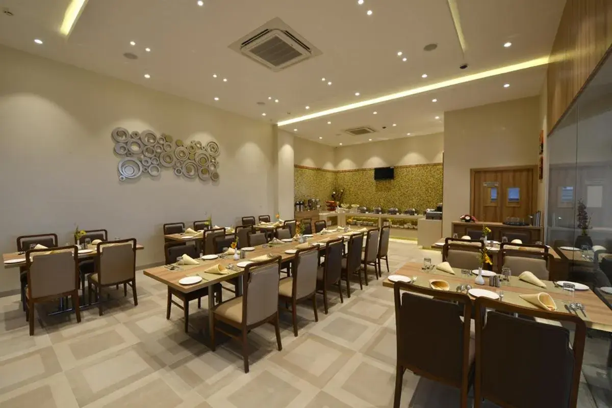 Restaurant/places to eat in Click Hotel Bhuj Restaurant/places to eat in Click Hotel Bhuj