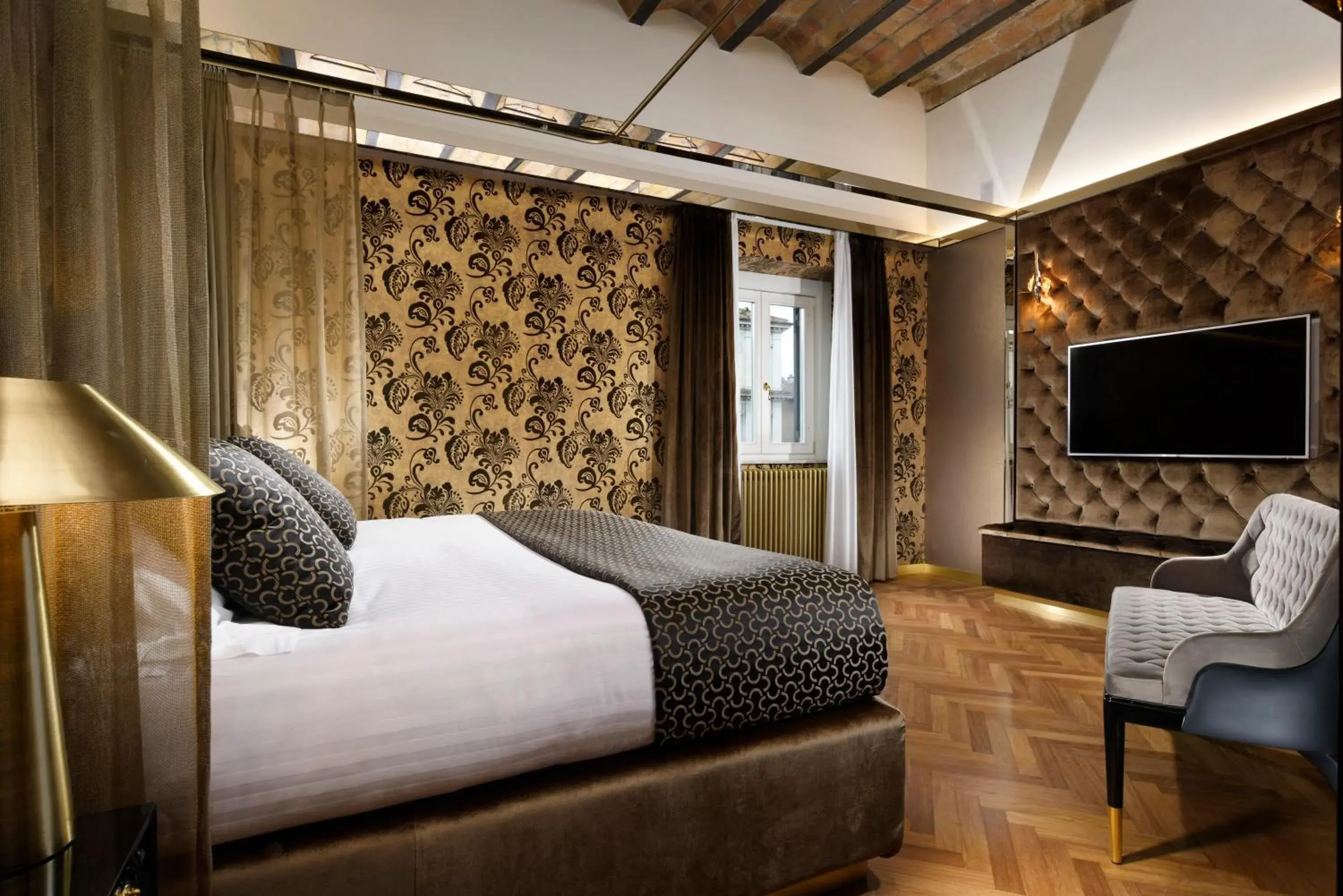 Bed in Lifestyle Suites Rome Bed in Lifestyle Suites Rome