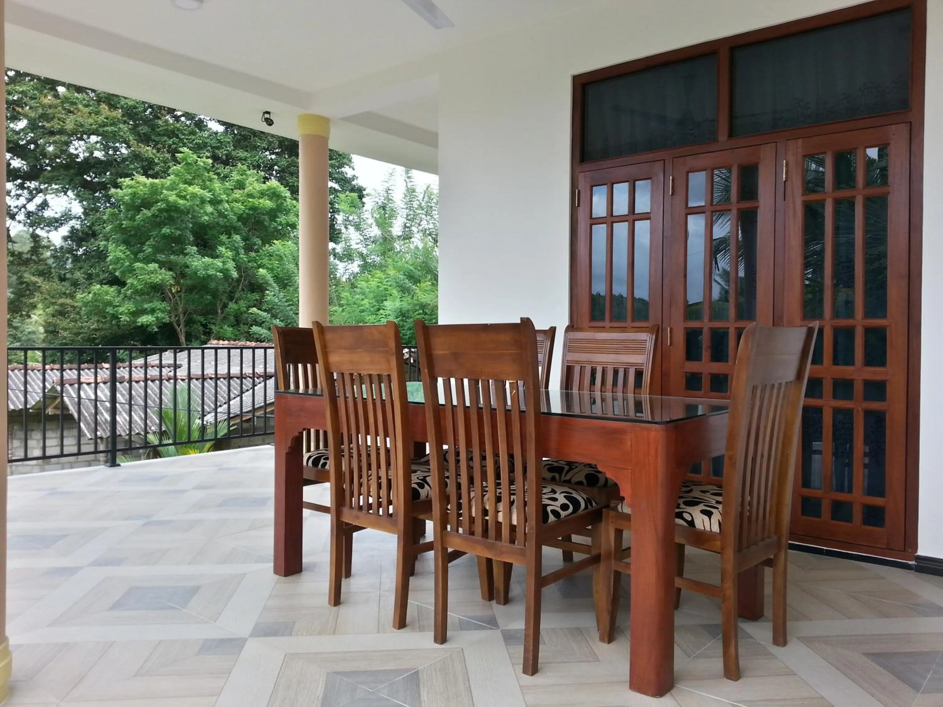 Balcony/Terrace in Coral Palm Villa and Apartment