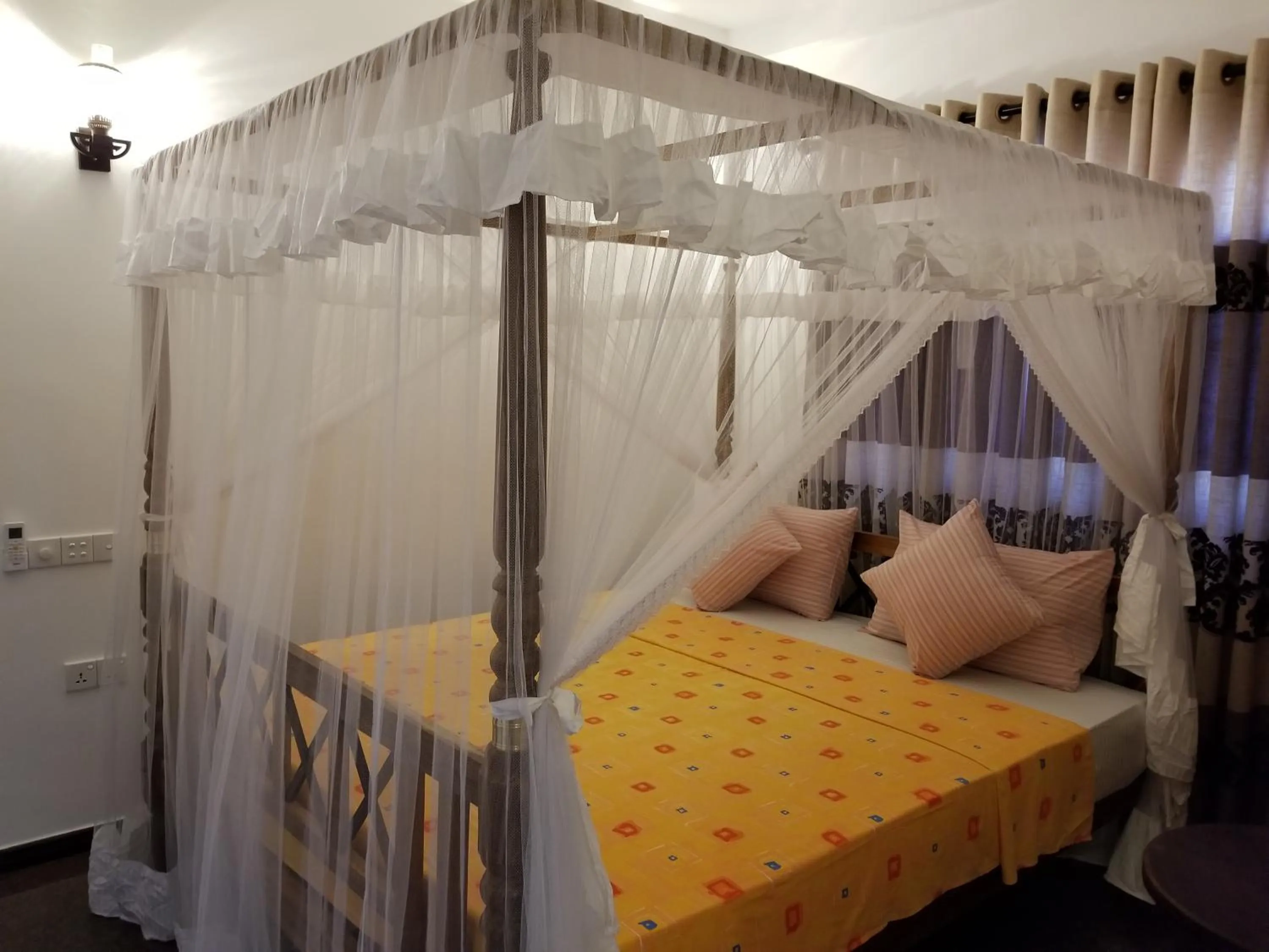 Bedroom, Bed in Coral Palm Villa and Apartment